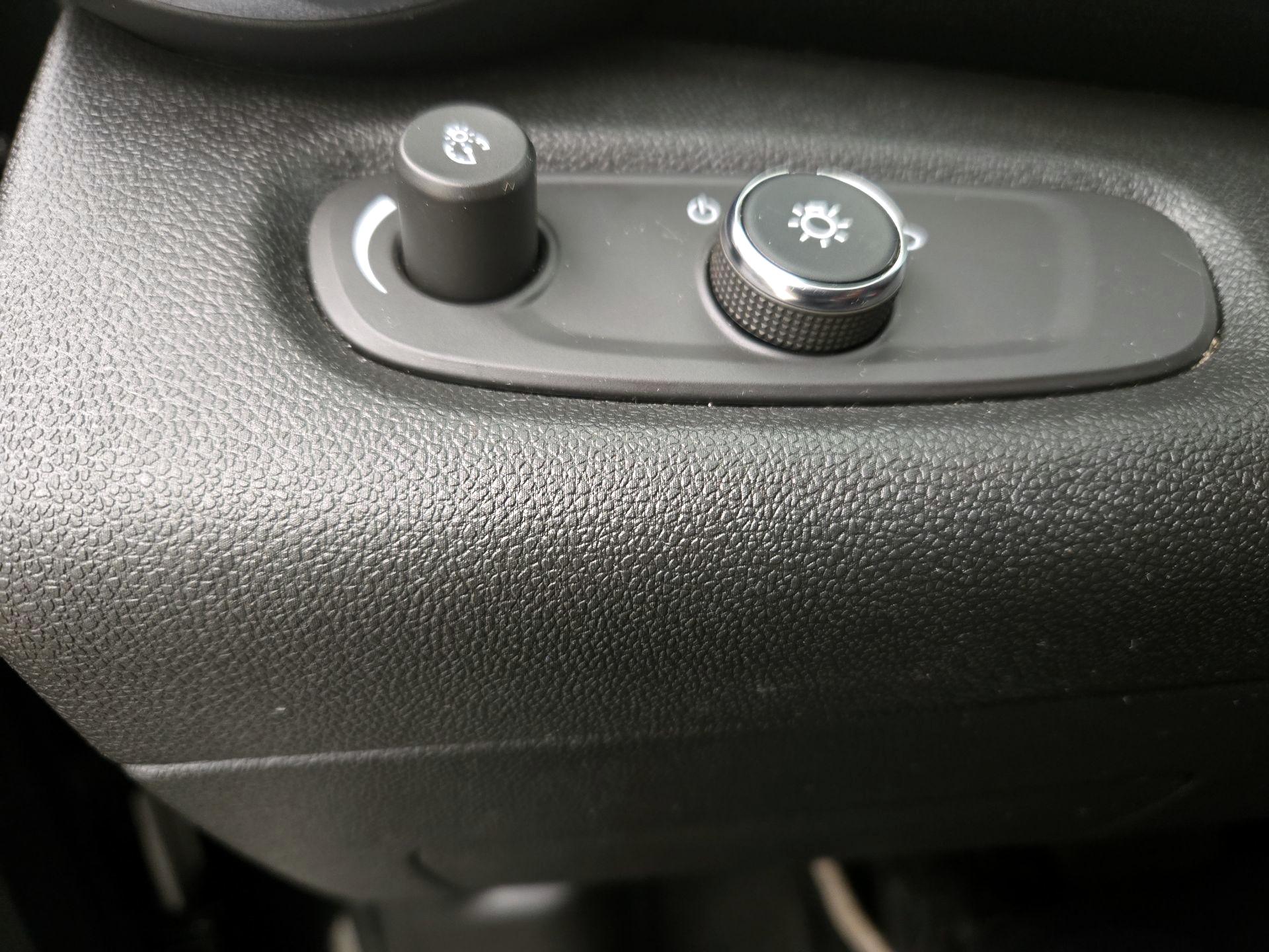 Thumbnail: 2025 Chevrolet Trax - 13