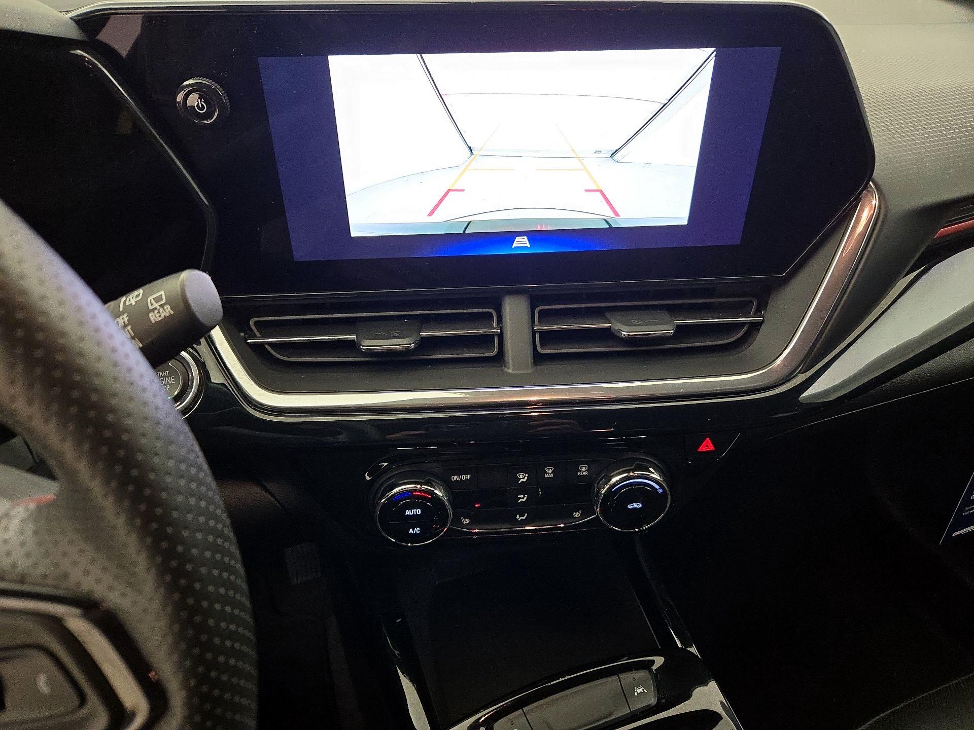 Thumbnail: 2025 Chevrolet Trax - 14