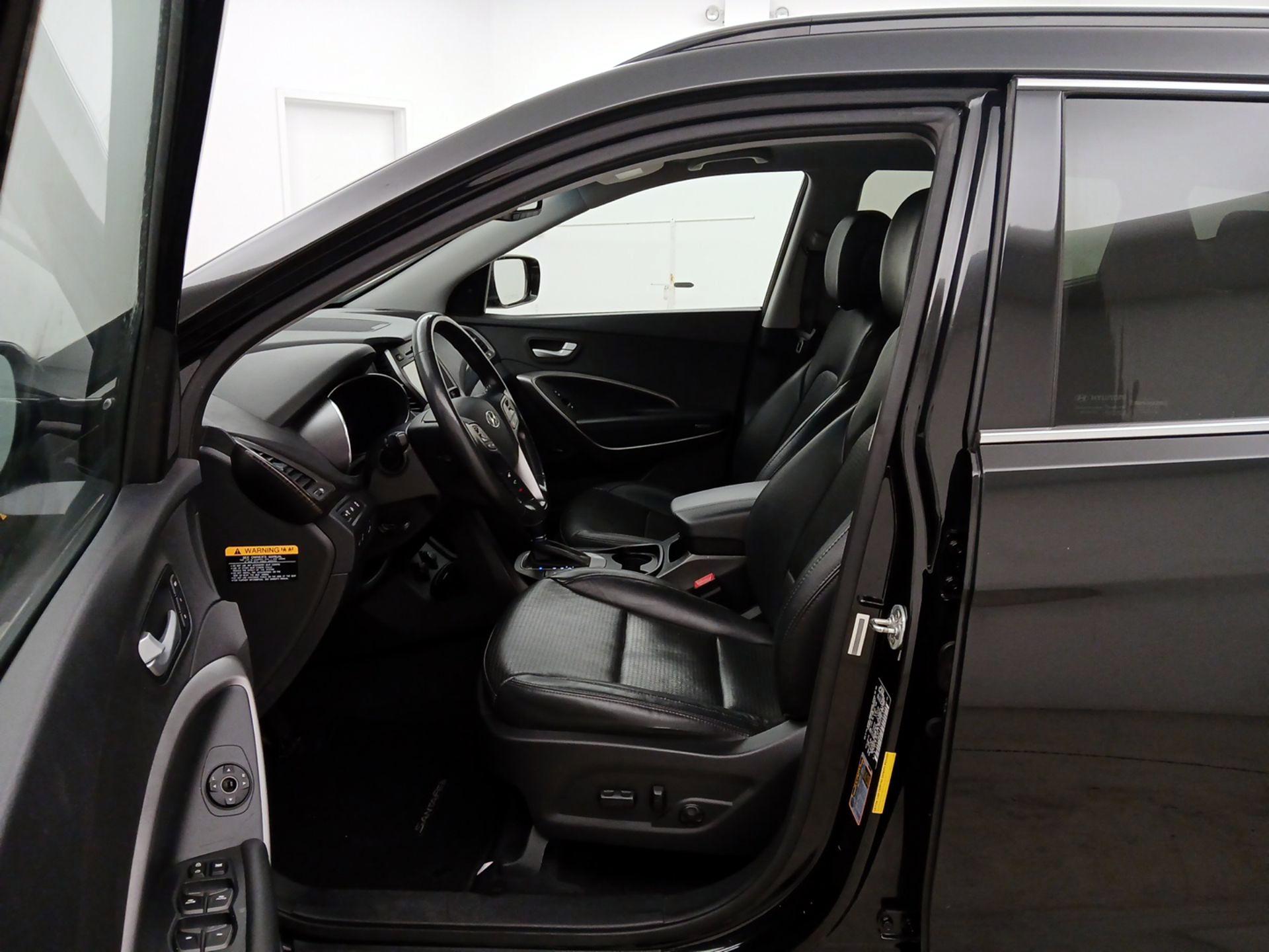 Thumbnail: 2015 Hyundai Santa Fe - 11