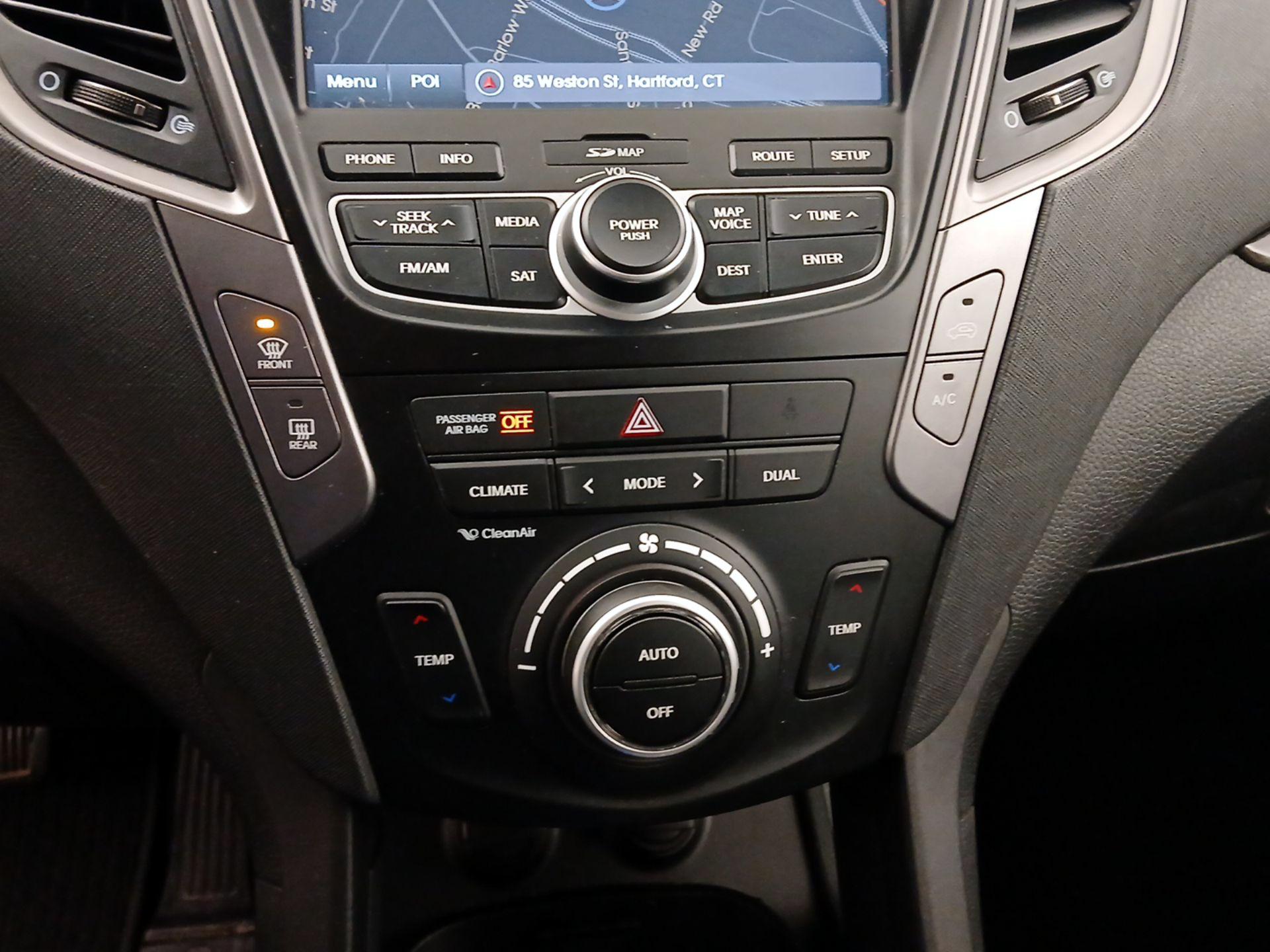 Thumbnail: 2015 Hyundai Santa Fe - 17