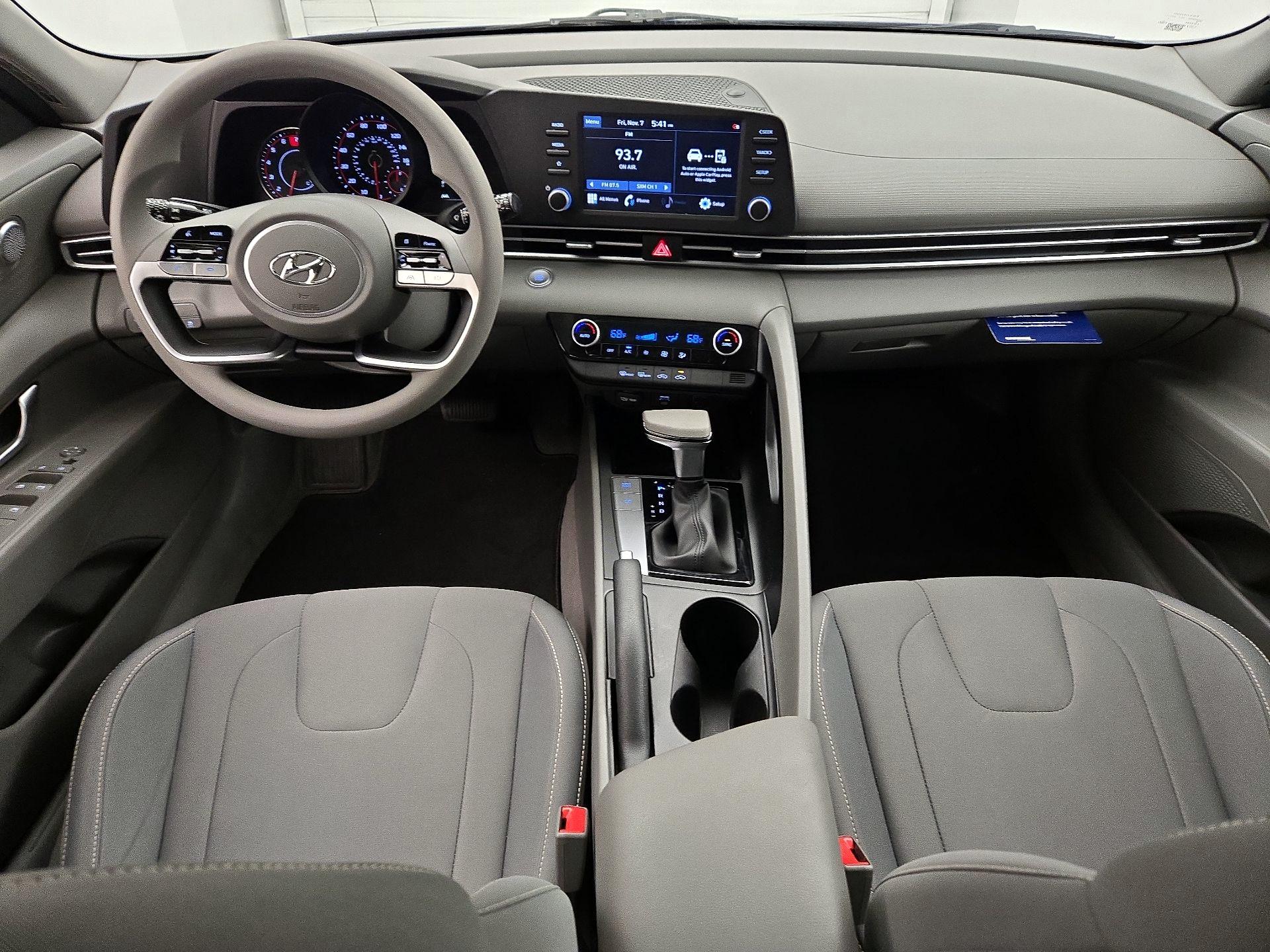 Thumbnail: 2022 Hyundai Elantra - 9