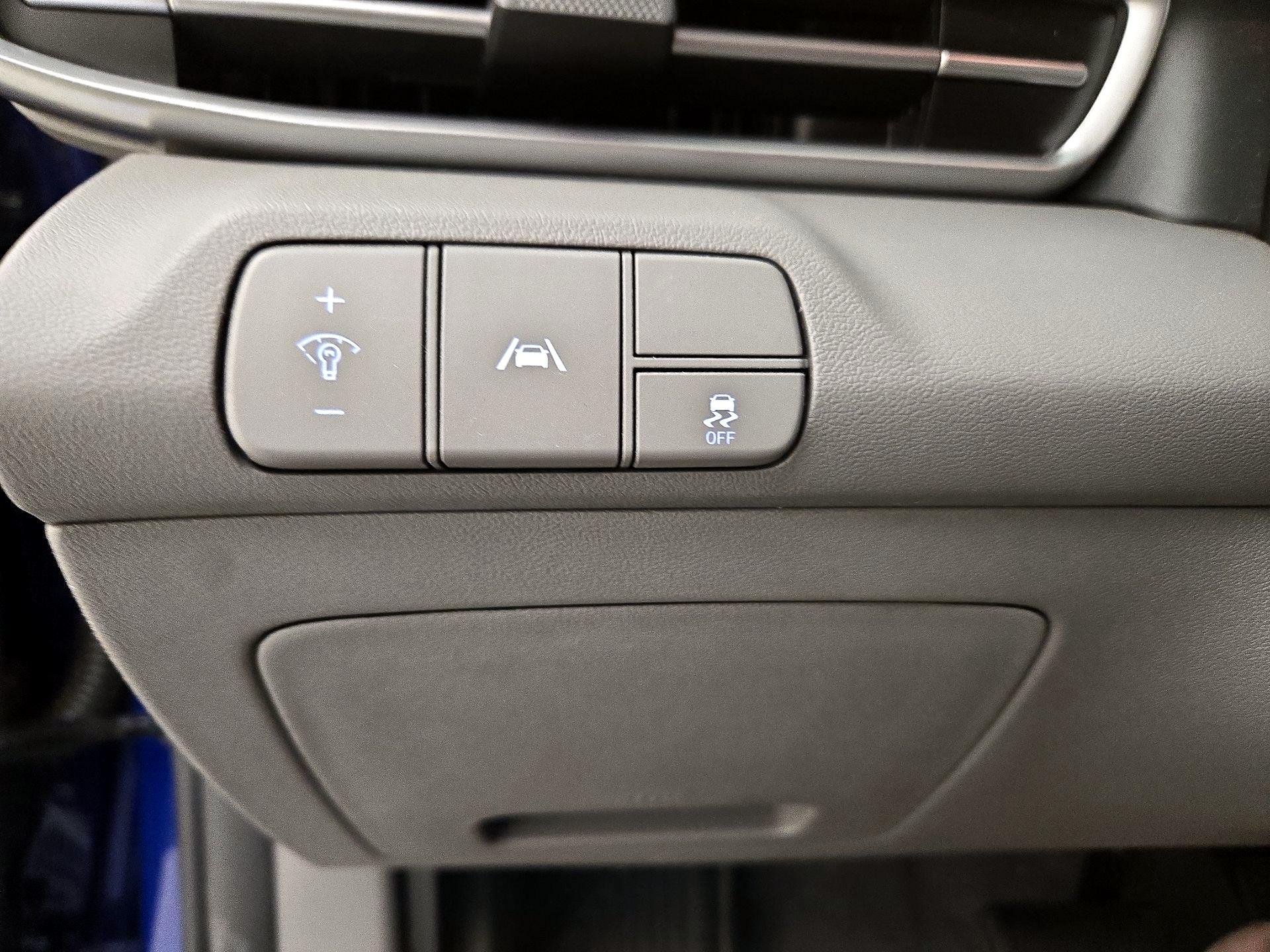 Thumbnail: 2022 Hyundai Elantra - 13