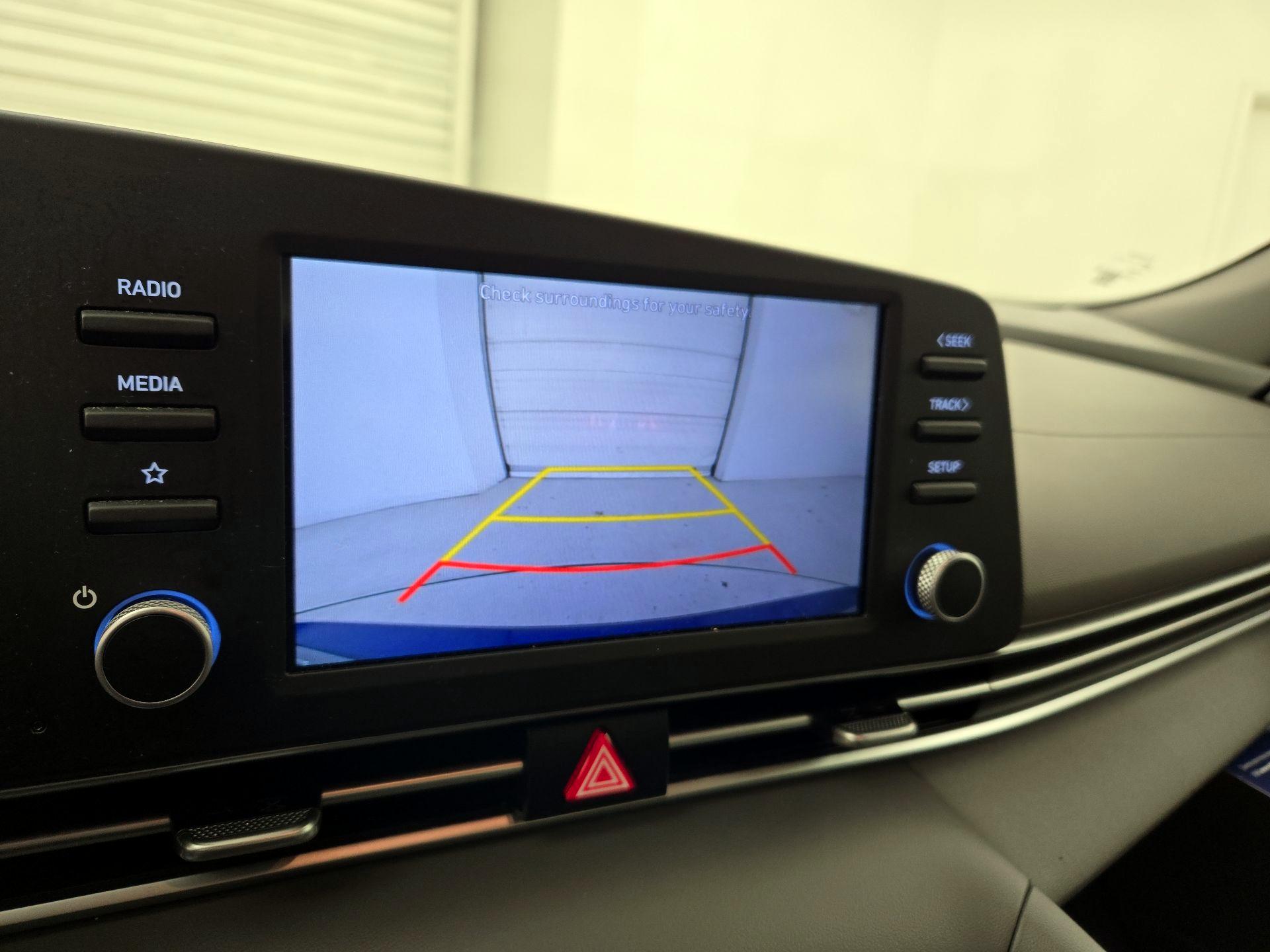 Thumbnail: 2022 Hyundai Elantra - 14