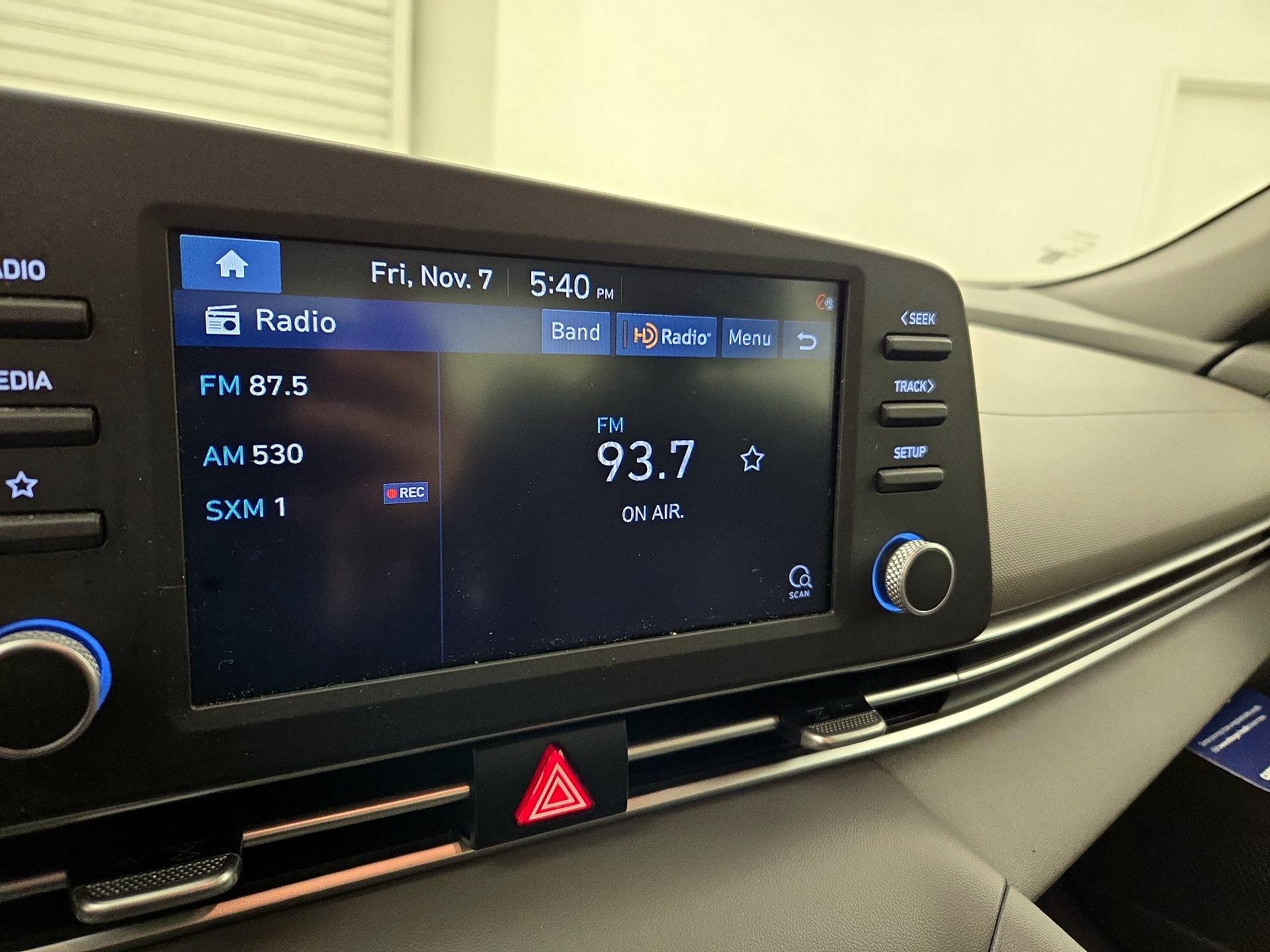 Thumbnail: 2022 Hyundai Elantra - 15