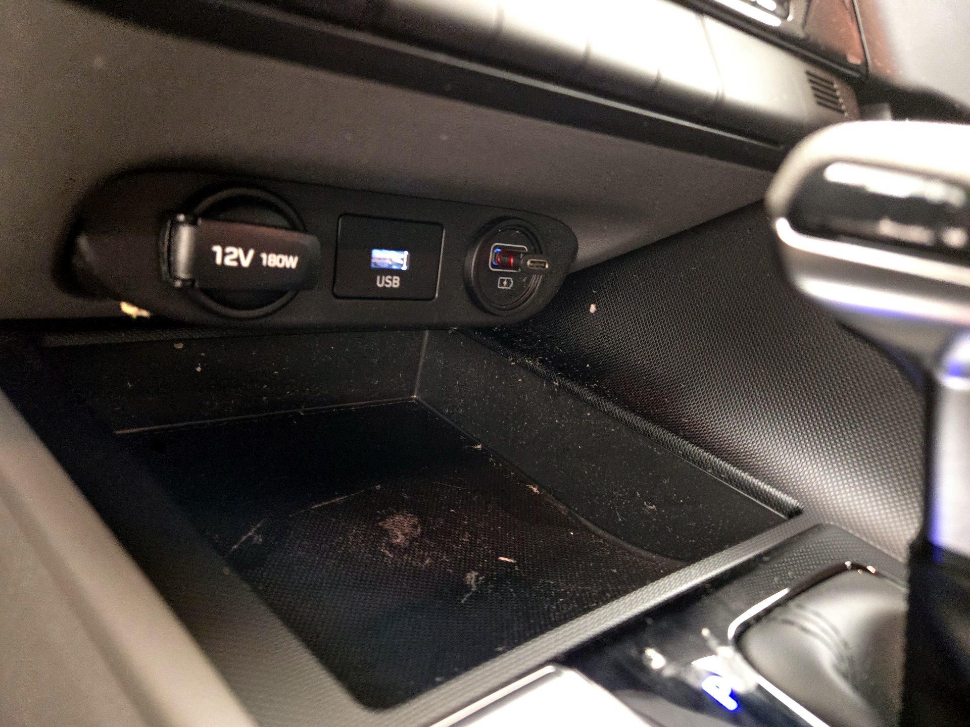 Thumbnail: 2022 Hyundai Elantra - 18