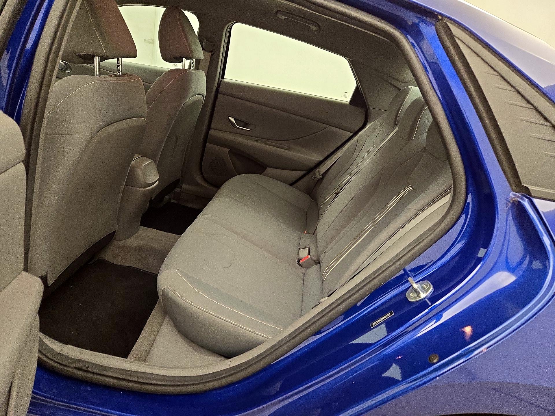 Thumbnail: 2022 Hyundai Elantra - 19