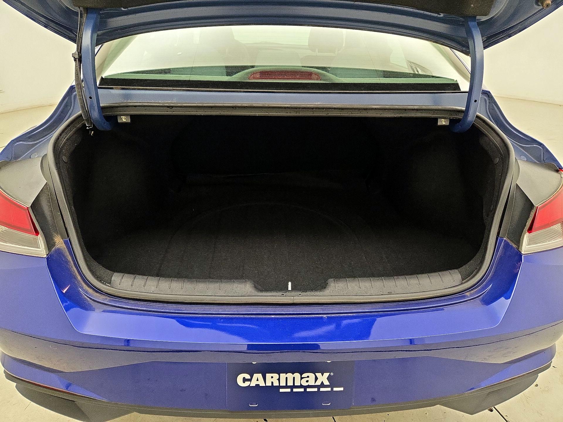 Thumbnail: 2022 Hyundai Elantra - 20