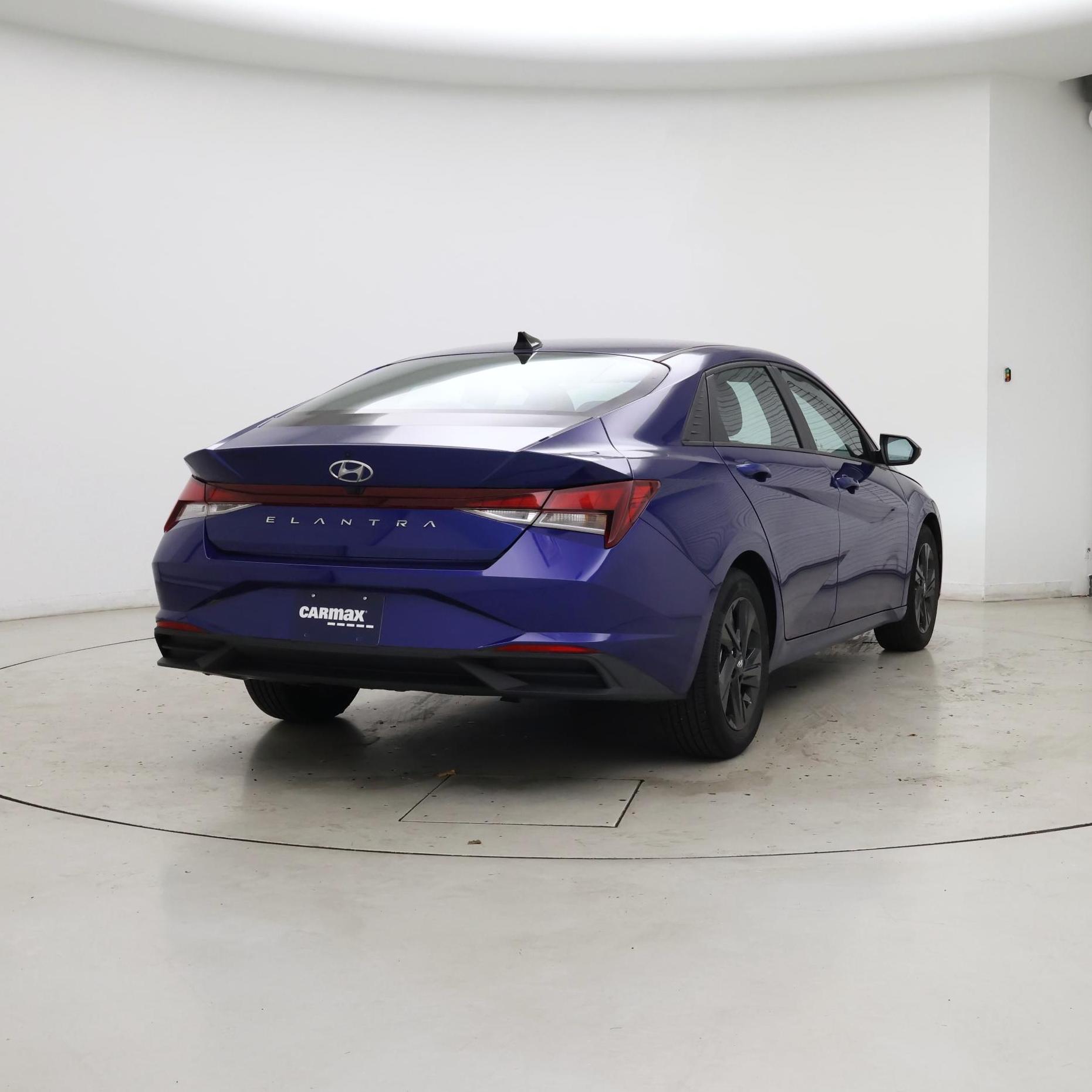 Thumbnail: 2022 Hyundai Elantra - 8