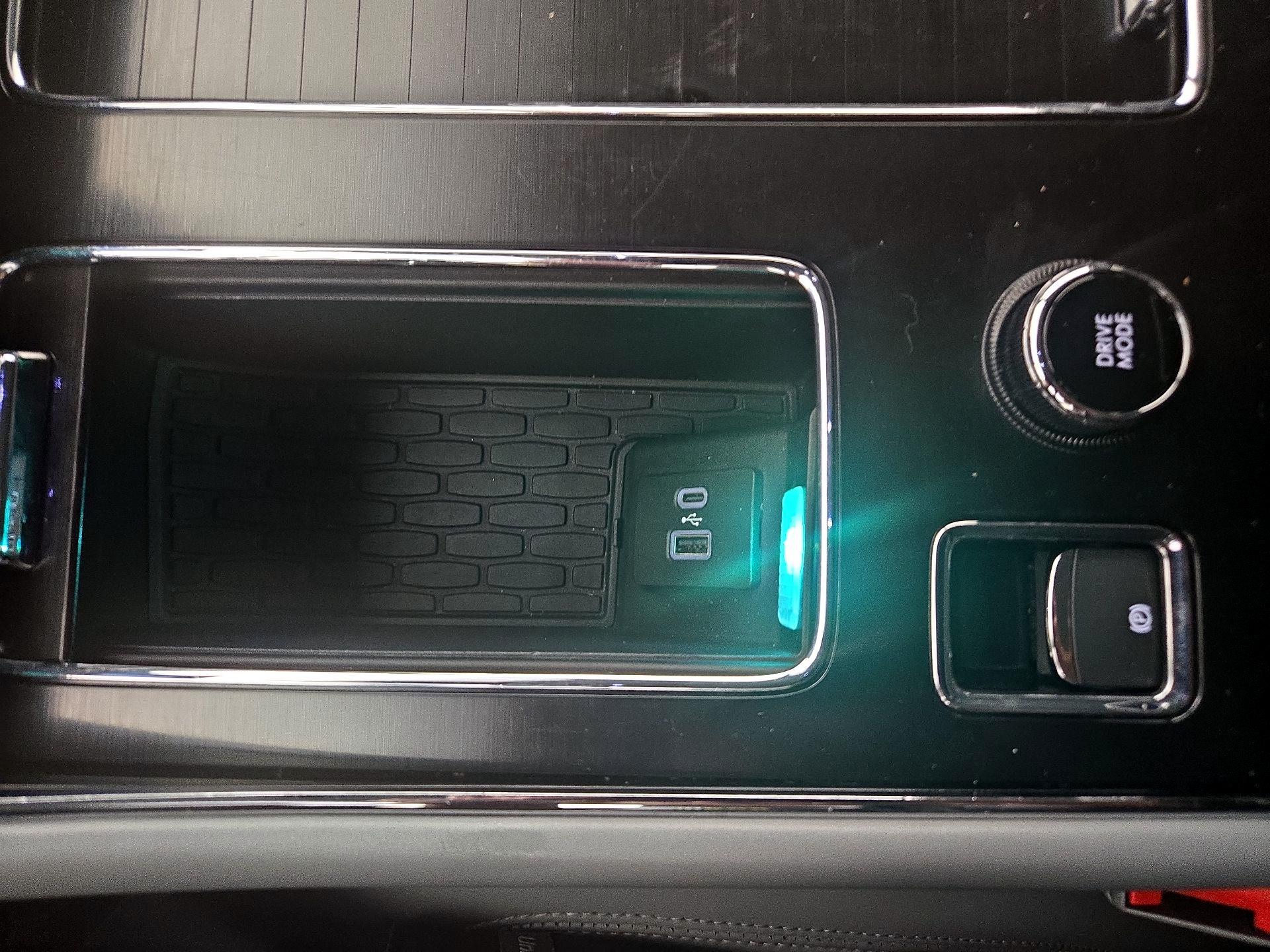 Thumbnail: 2020 Lincoln Aviator - 19