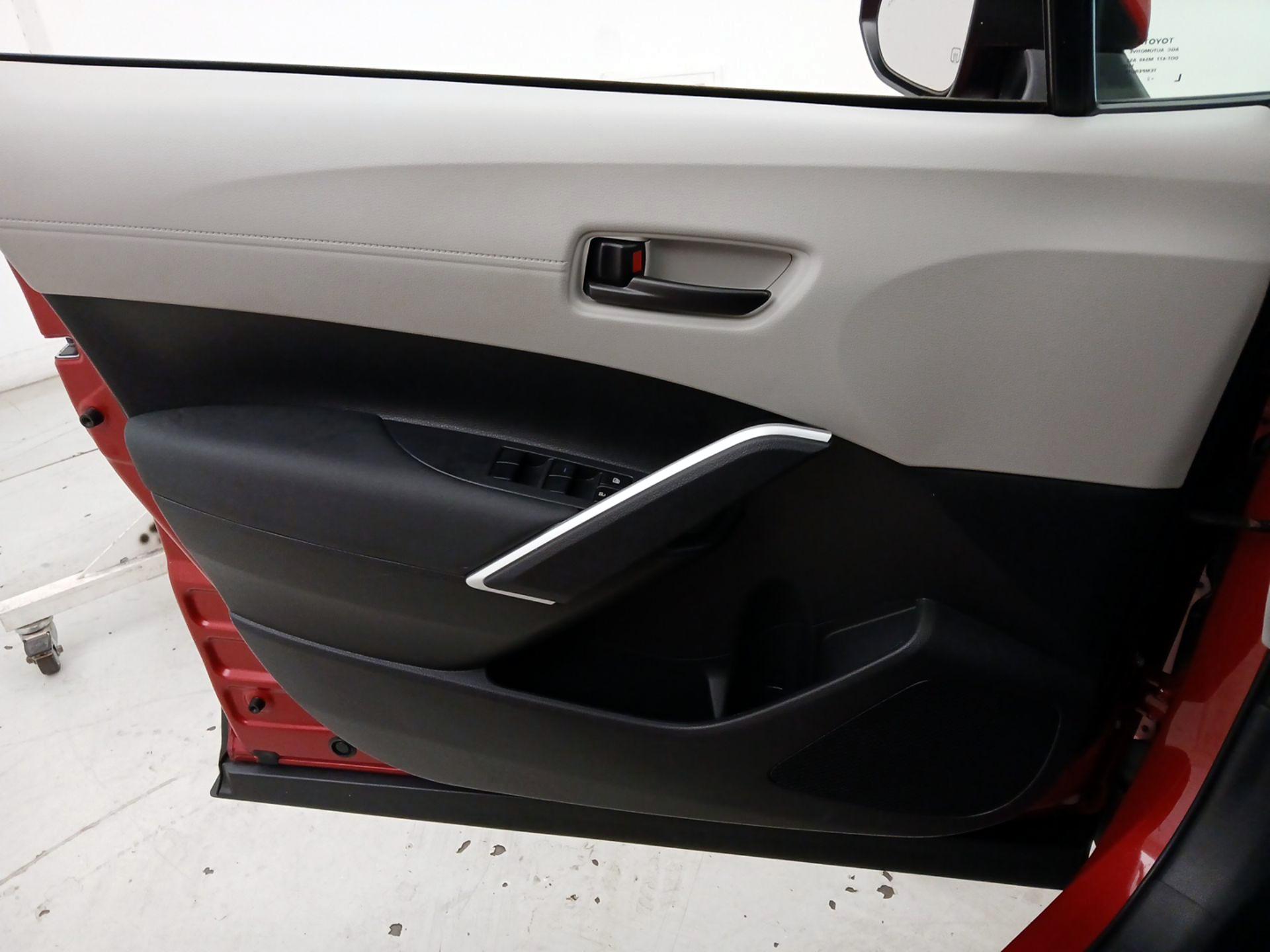 Thumbnail: 2023 Toyota Corolla Cross - 12