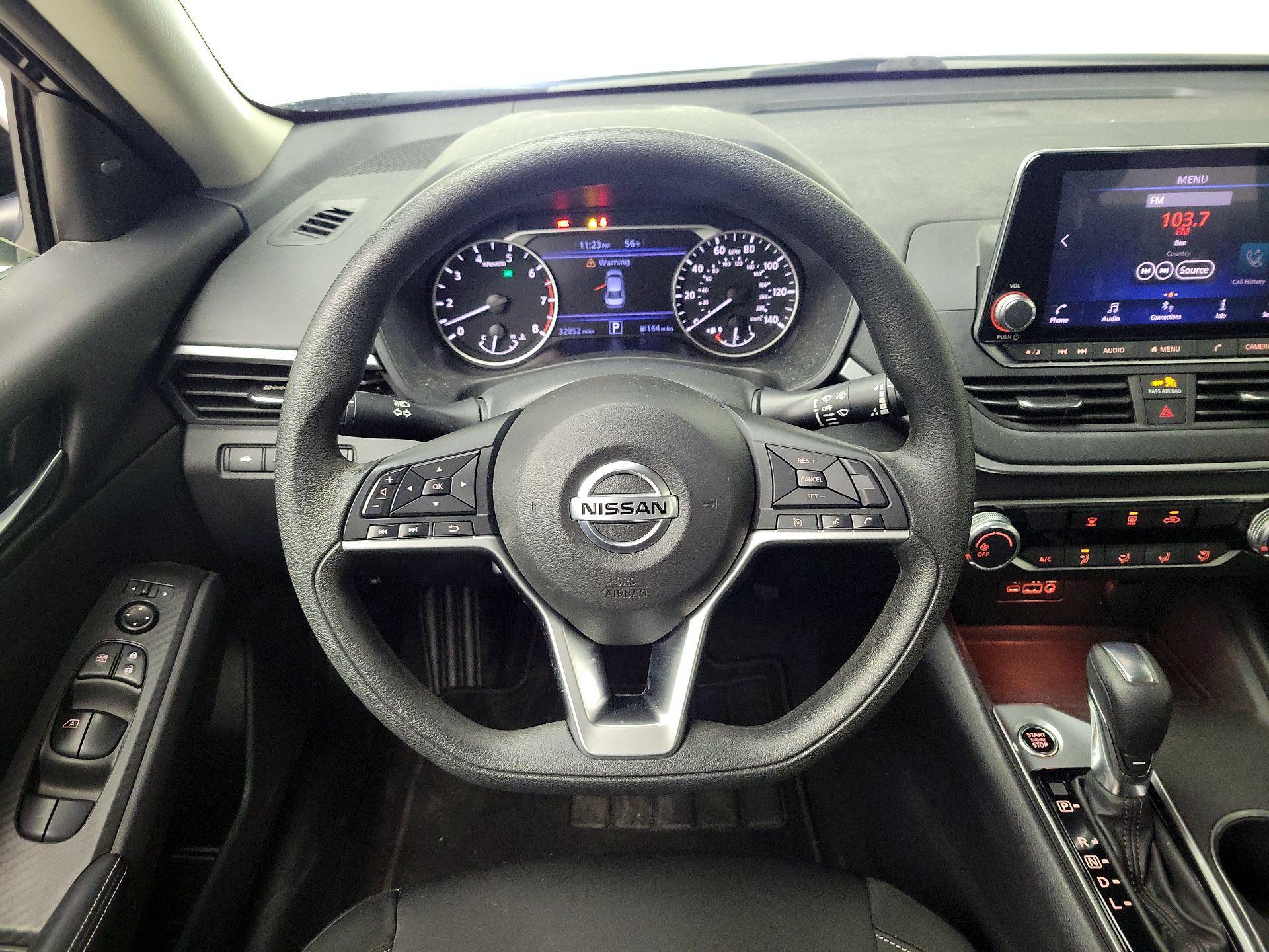 Thumbnail: 2022 Nissan Altima - 10