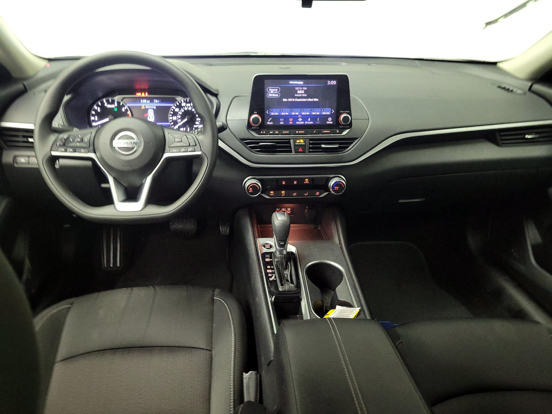 Thumbnail: 2022 Nissan Altima - 9