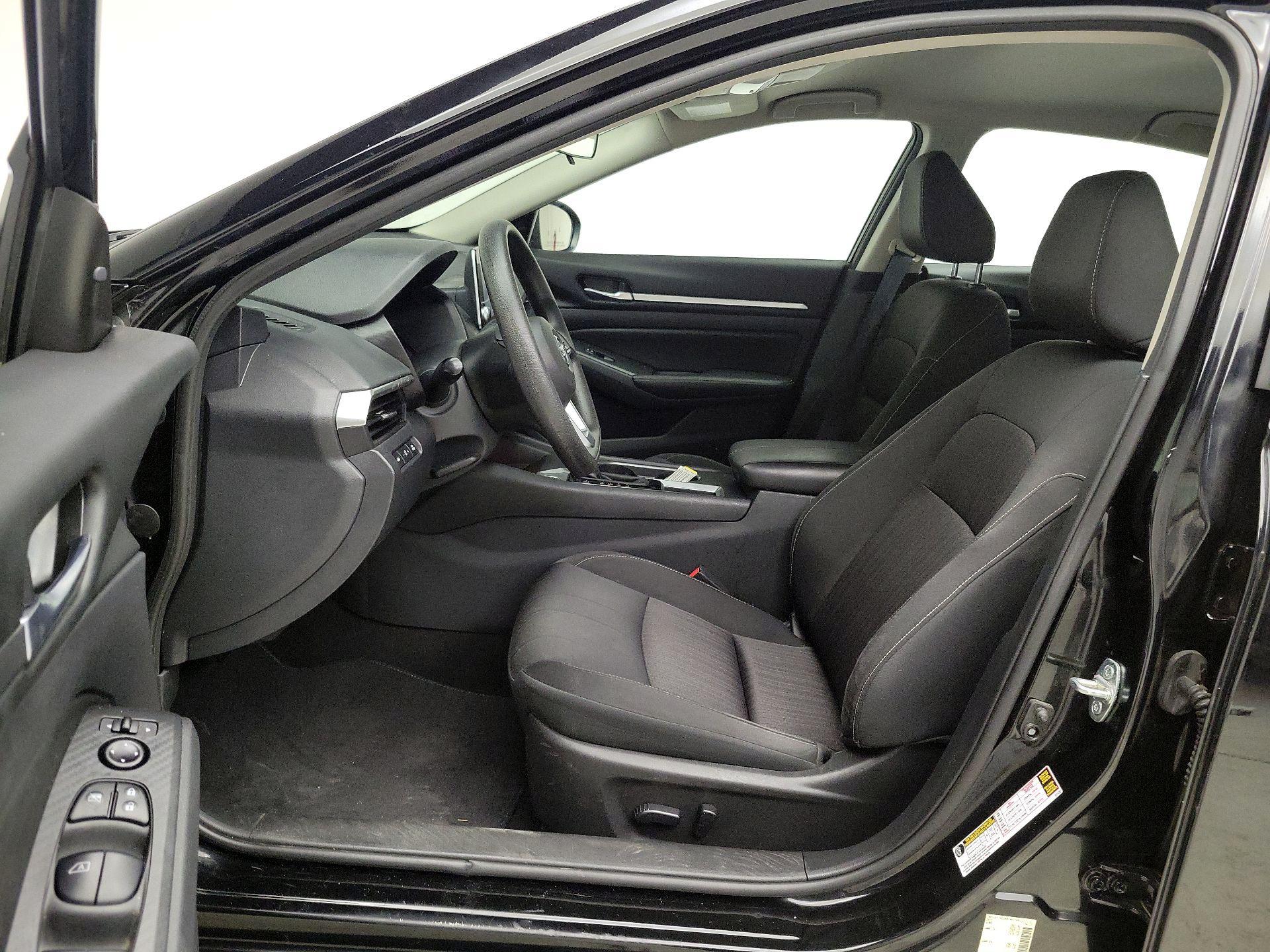 Thumbnail: 2022 Nissan Altima - 11