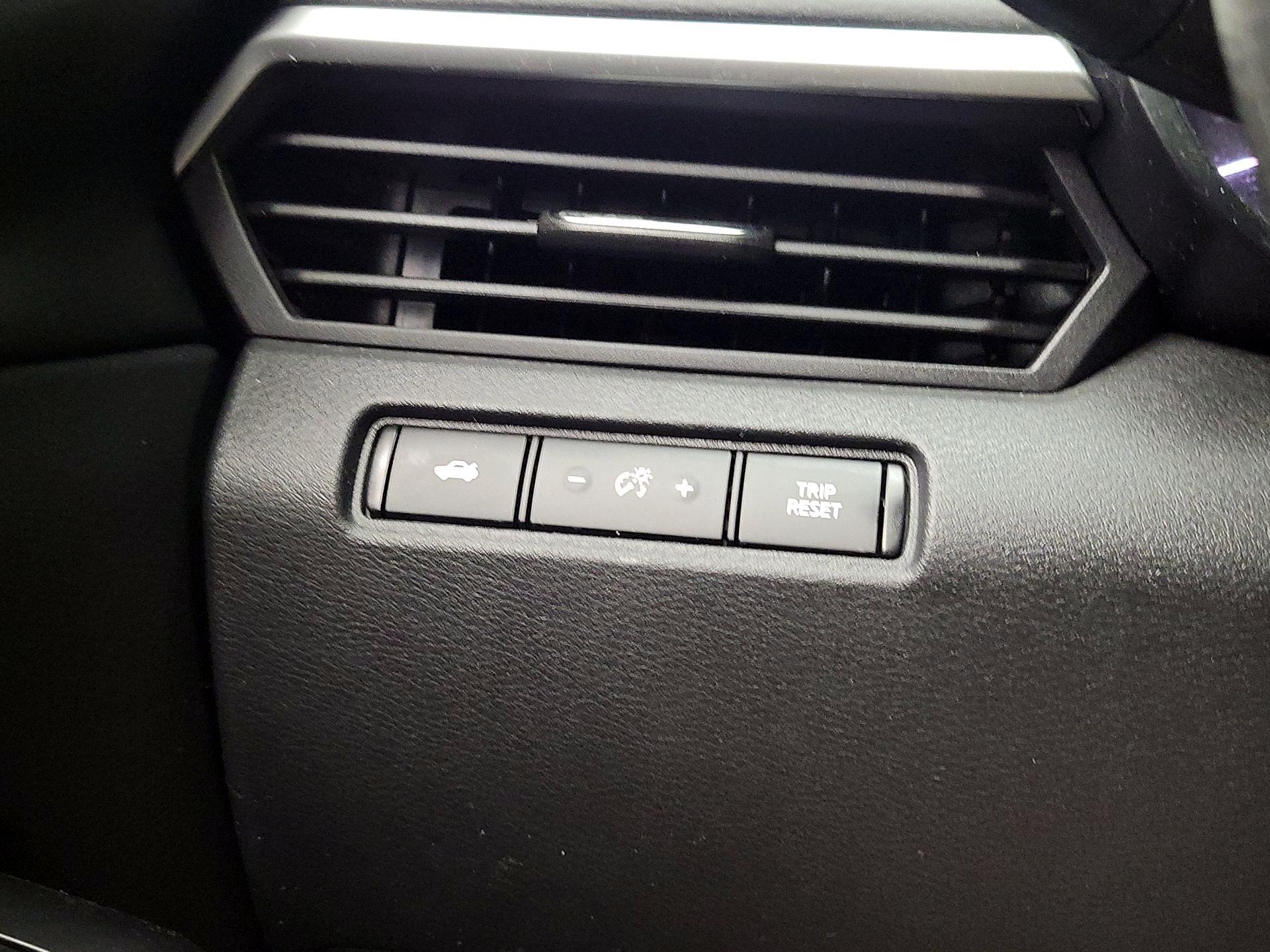 Thumbnail: 2022 Nissan Altima - 13