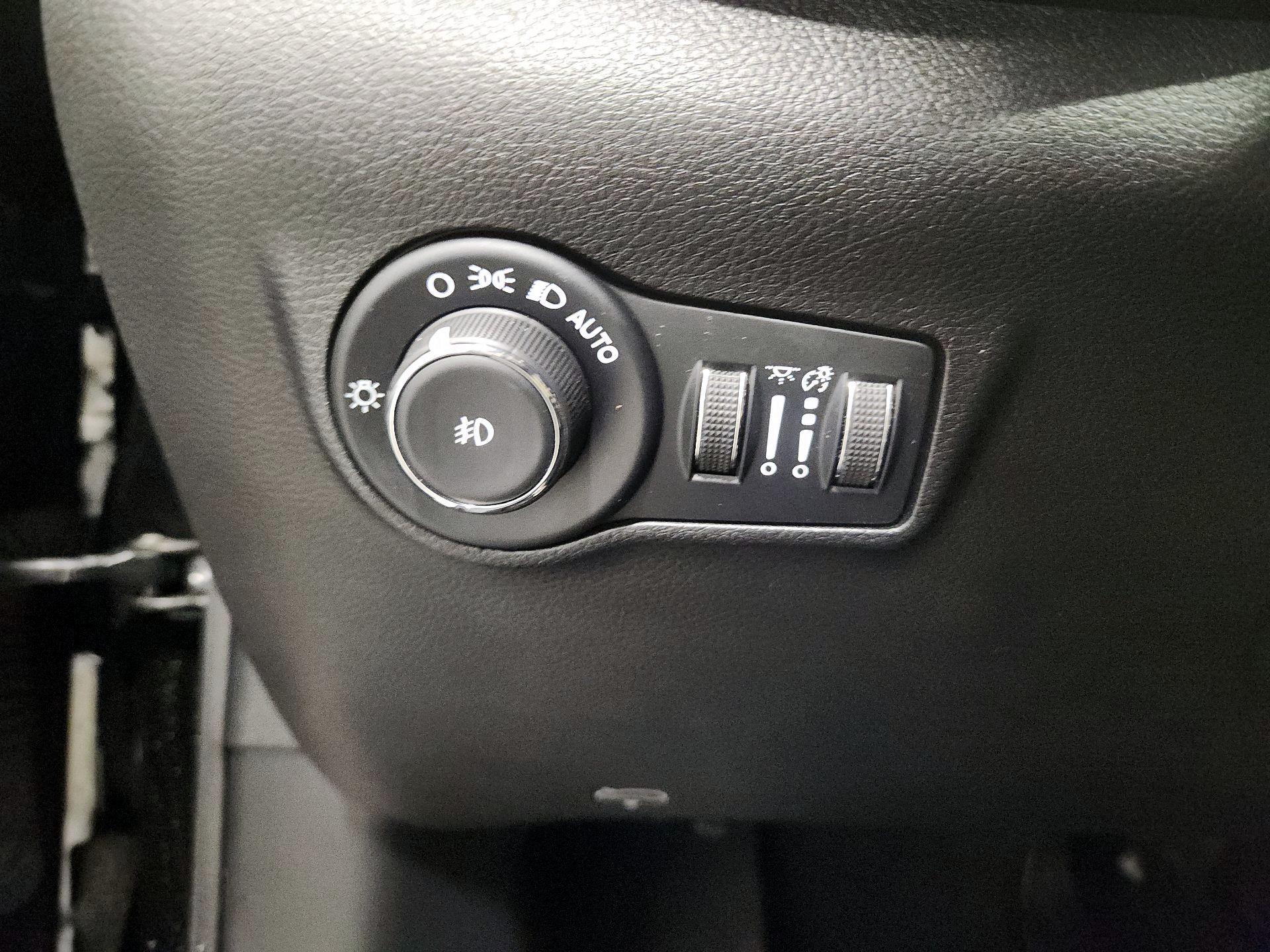 Thumbnail: 2022 Jeep Compass - 13