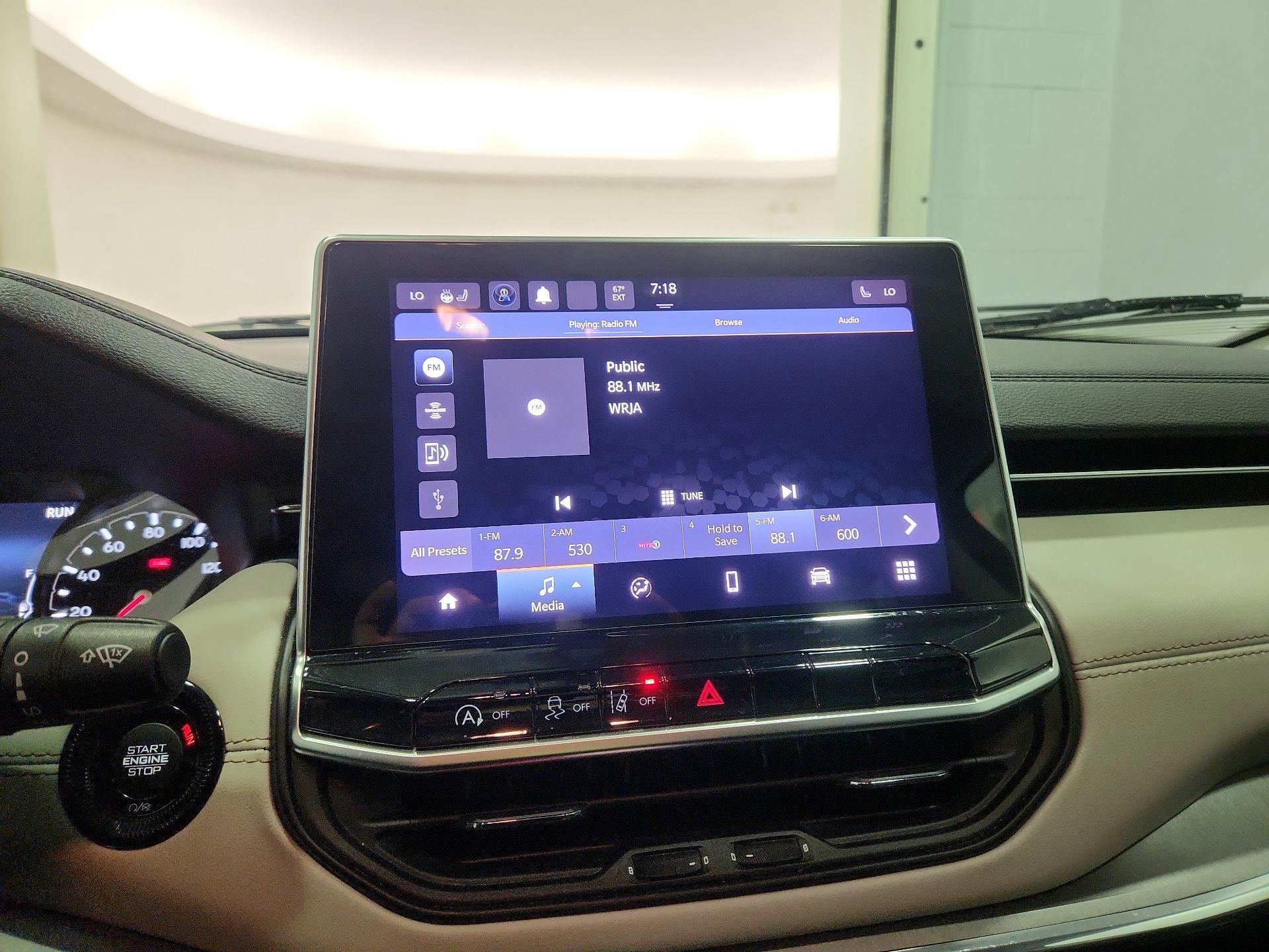 Thumbnail: 2022 Jeep Compass - 15