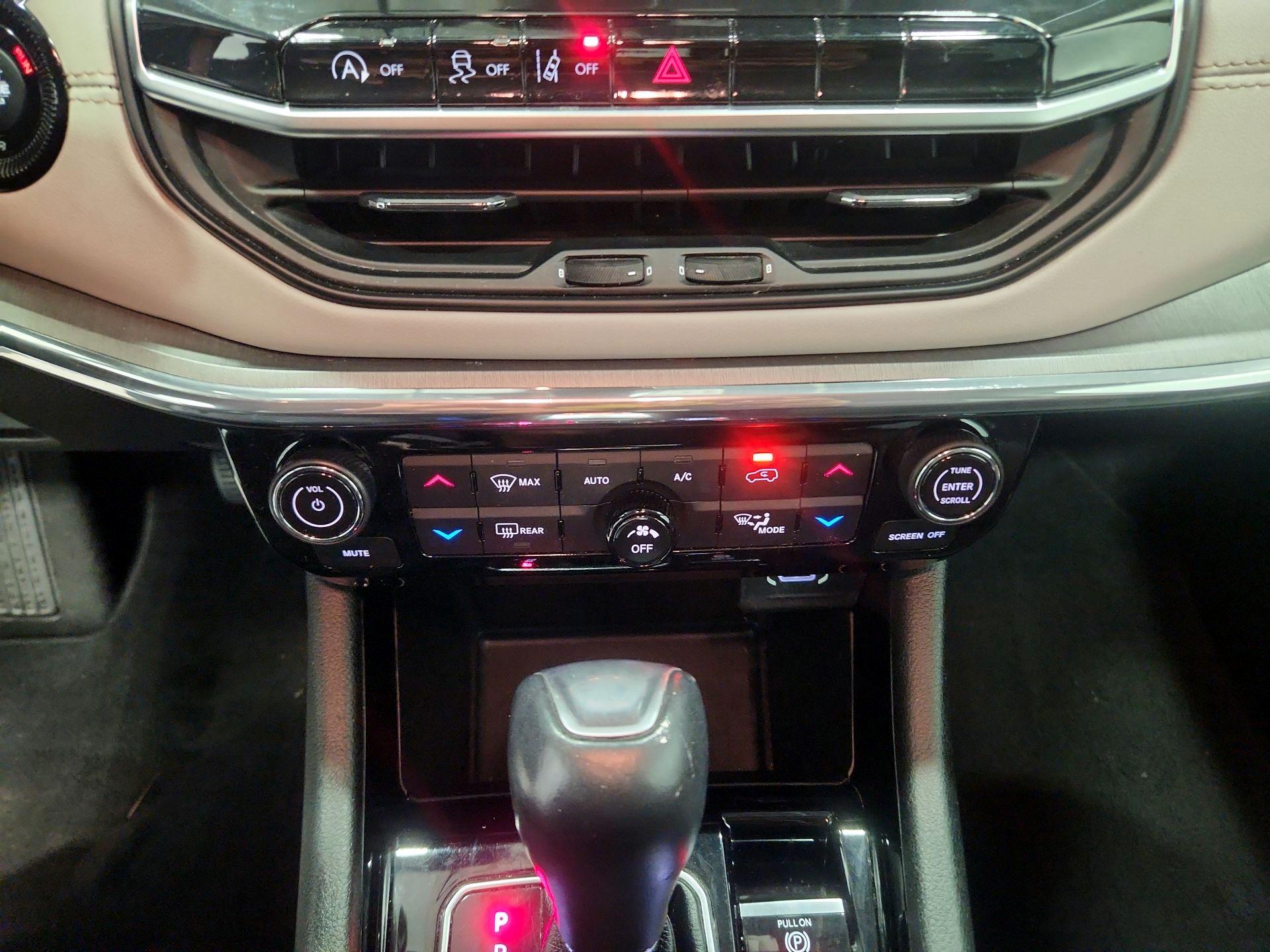 Thumbnail: 2022 Jeep Compass - 16