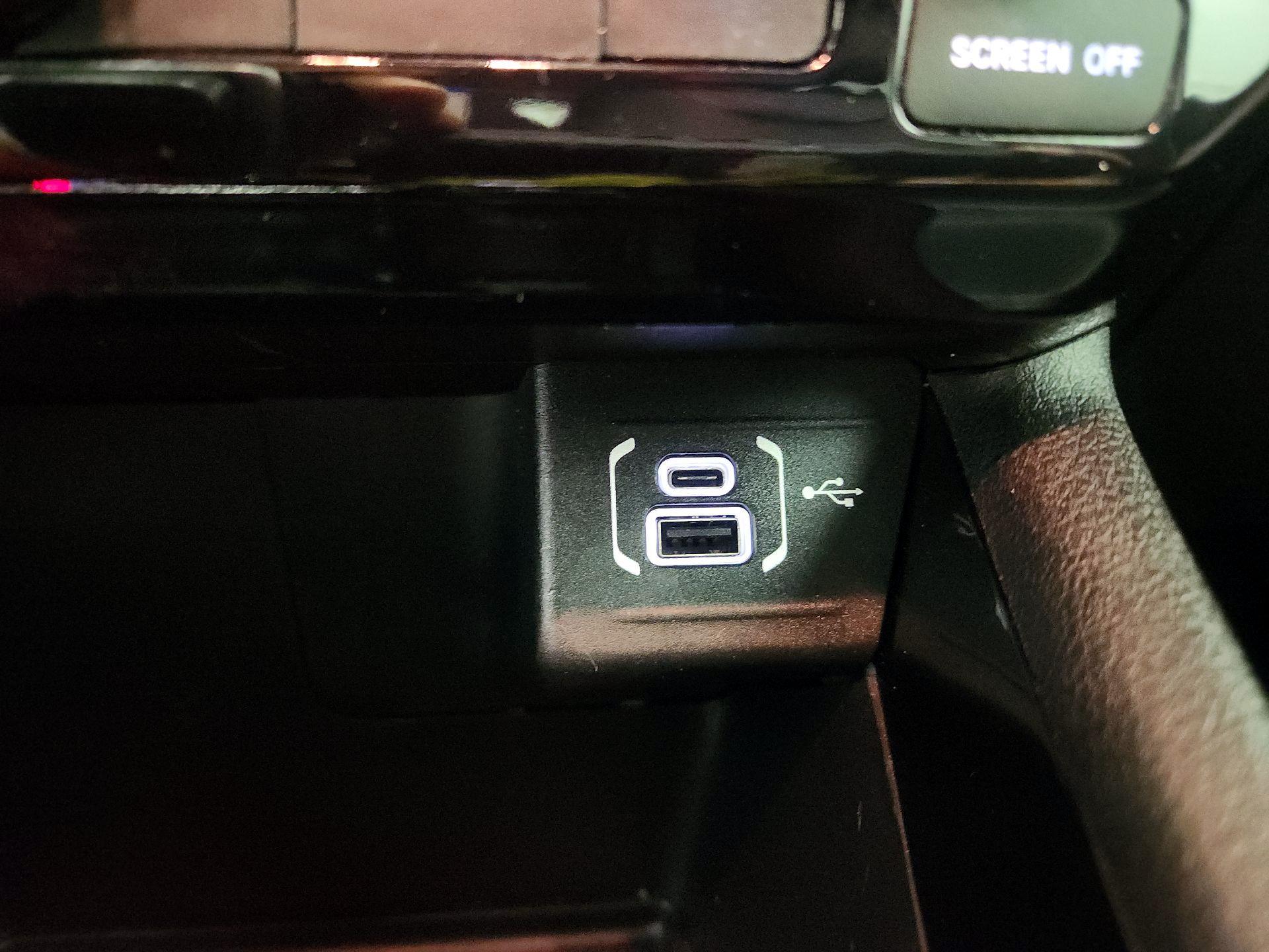 Thumbnail: 2022 Jeep Compass - 18