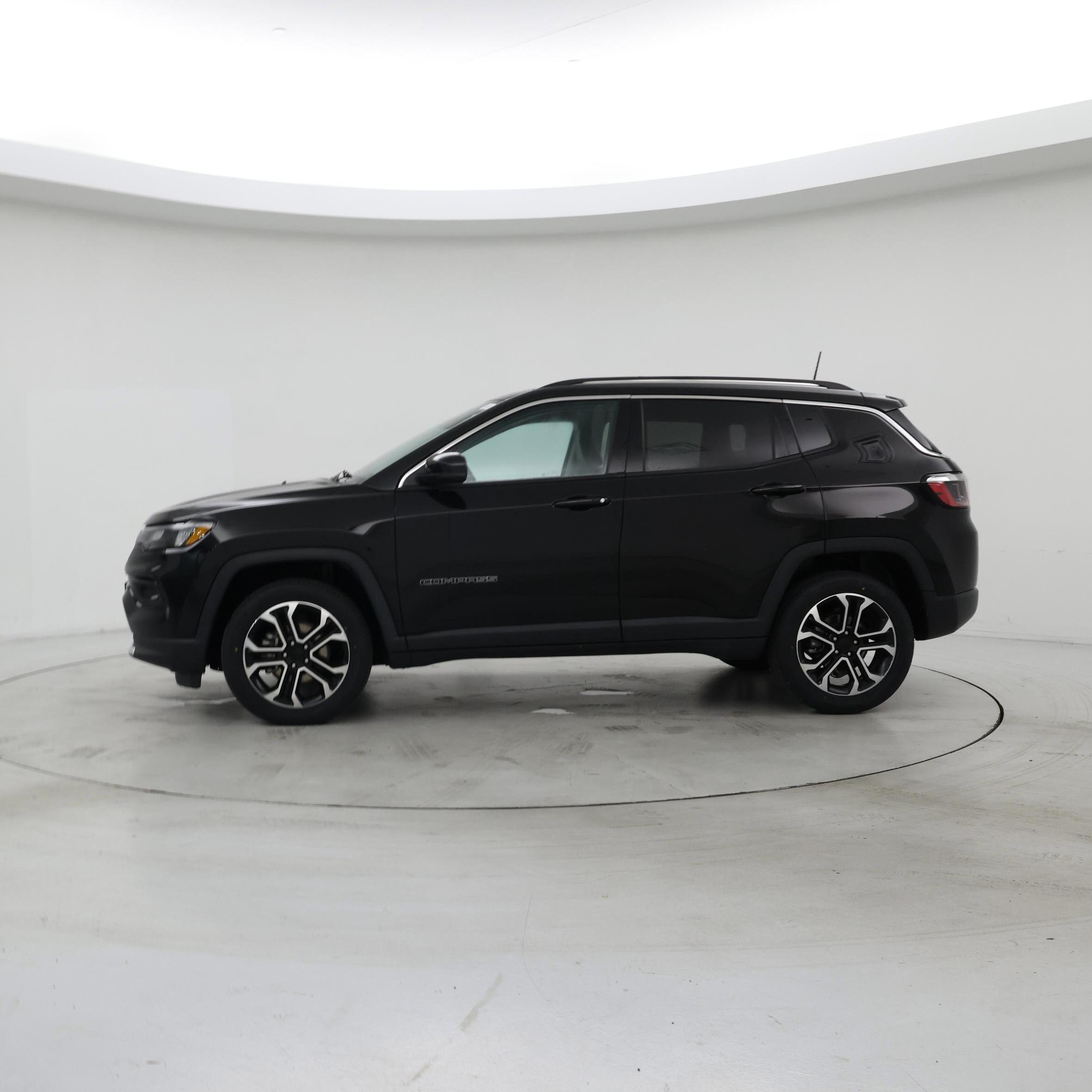 Thumbnail: 2022 Jeep Compass - 3