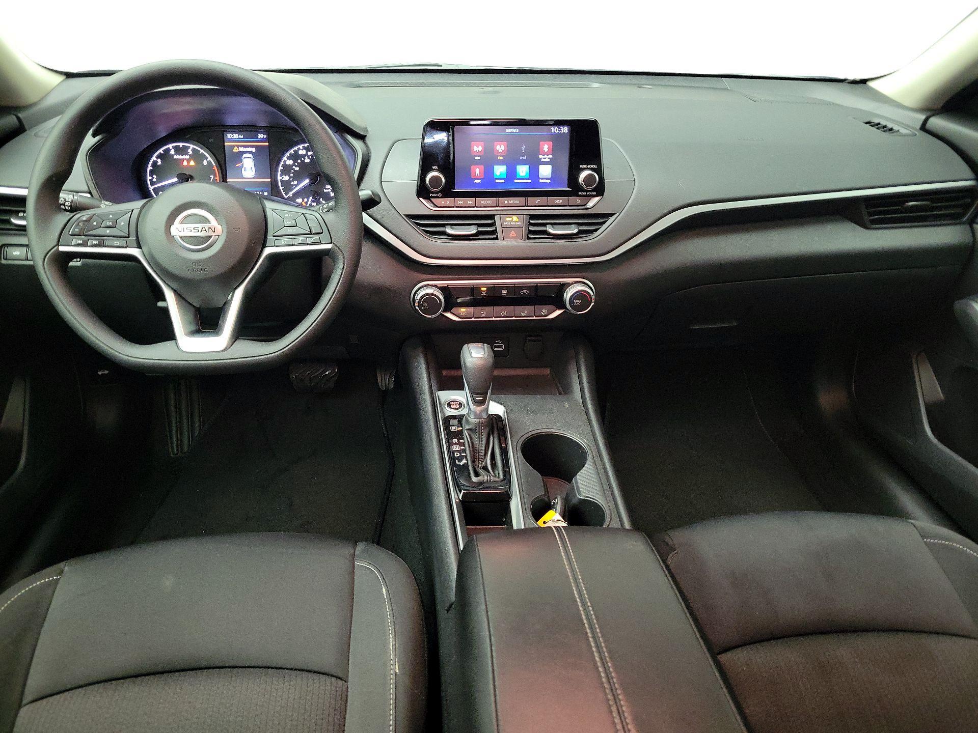 Thumbnail: 2022 Nissan Altima - 9