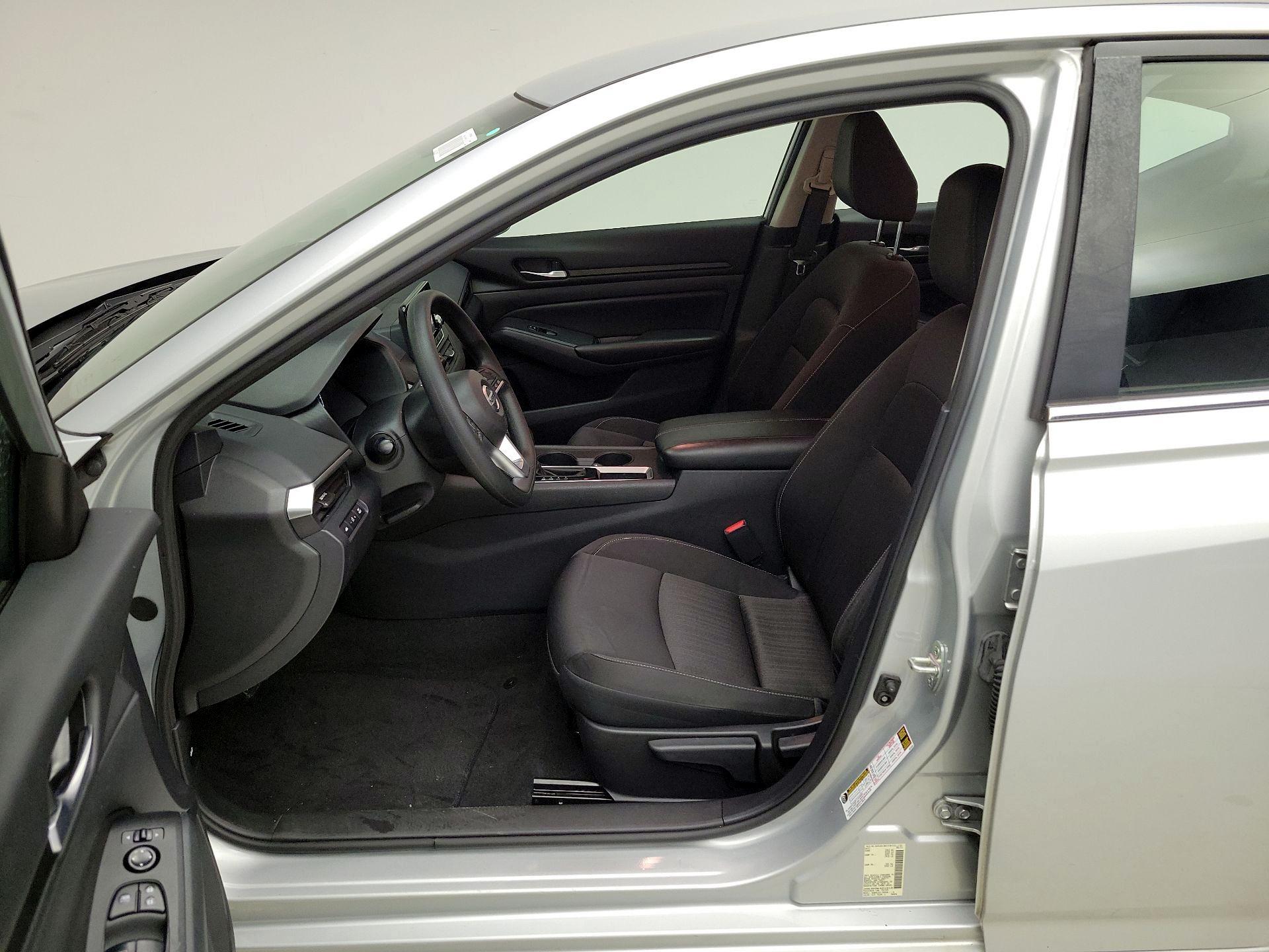 Thumbnail: 2022 Nissan Altima - 11