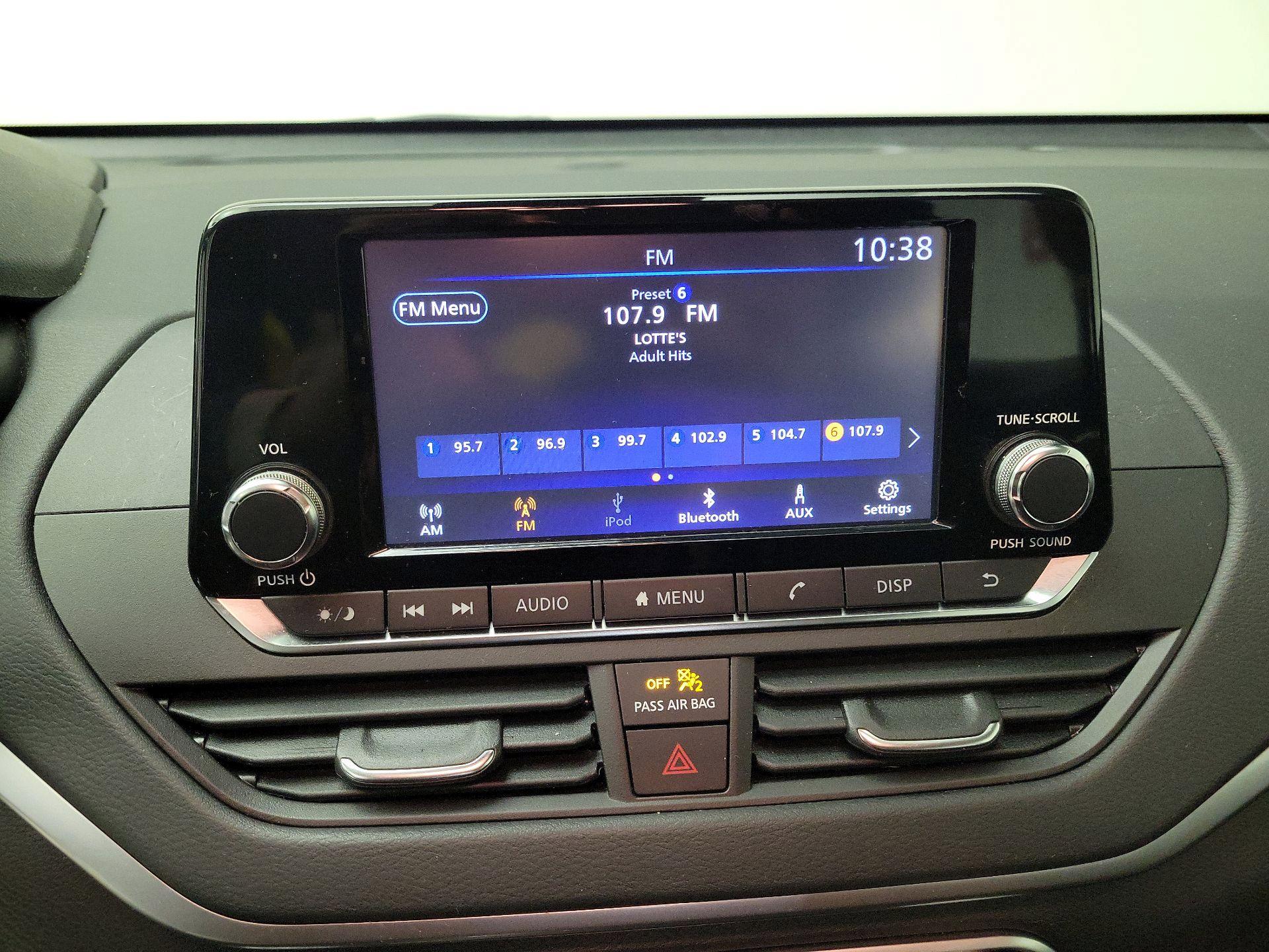 Thumbnail: 2022 Nissan Altima - 15