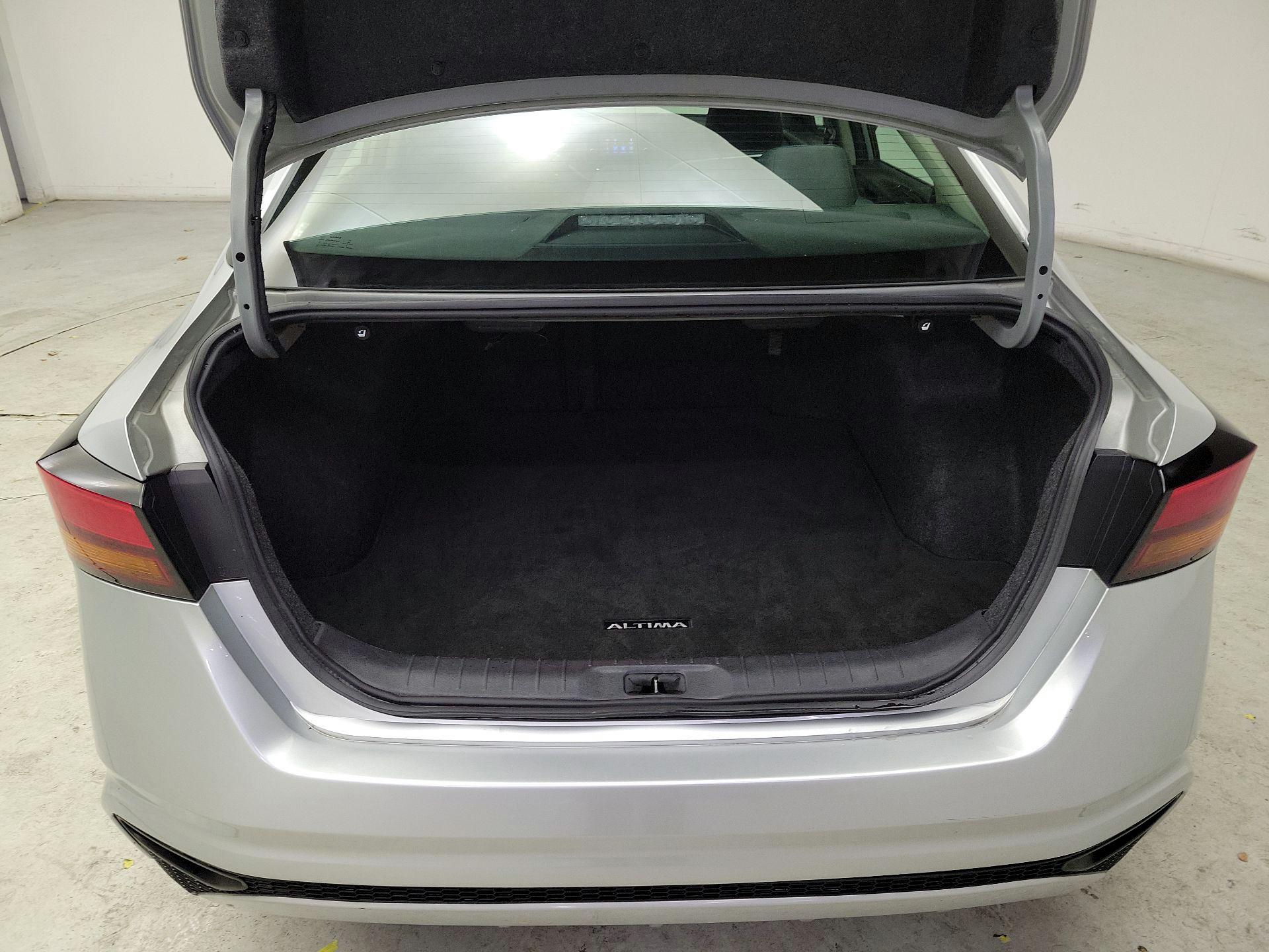 Thumbnail: 2022 Nissan Altima - 20