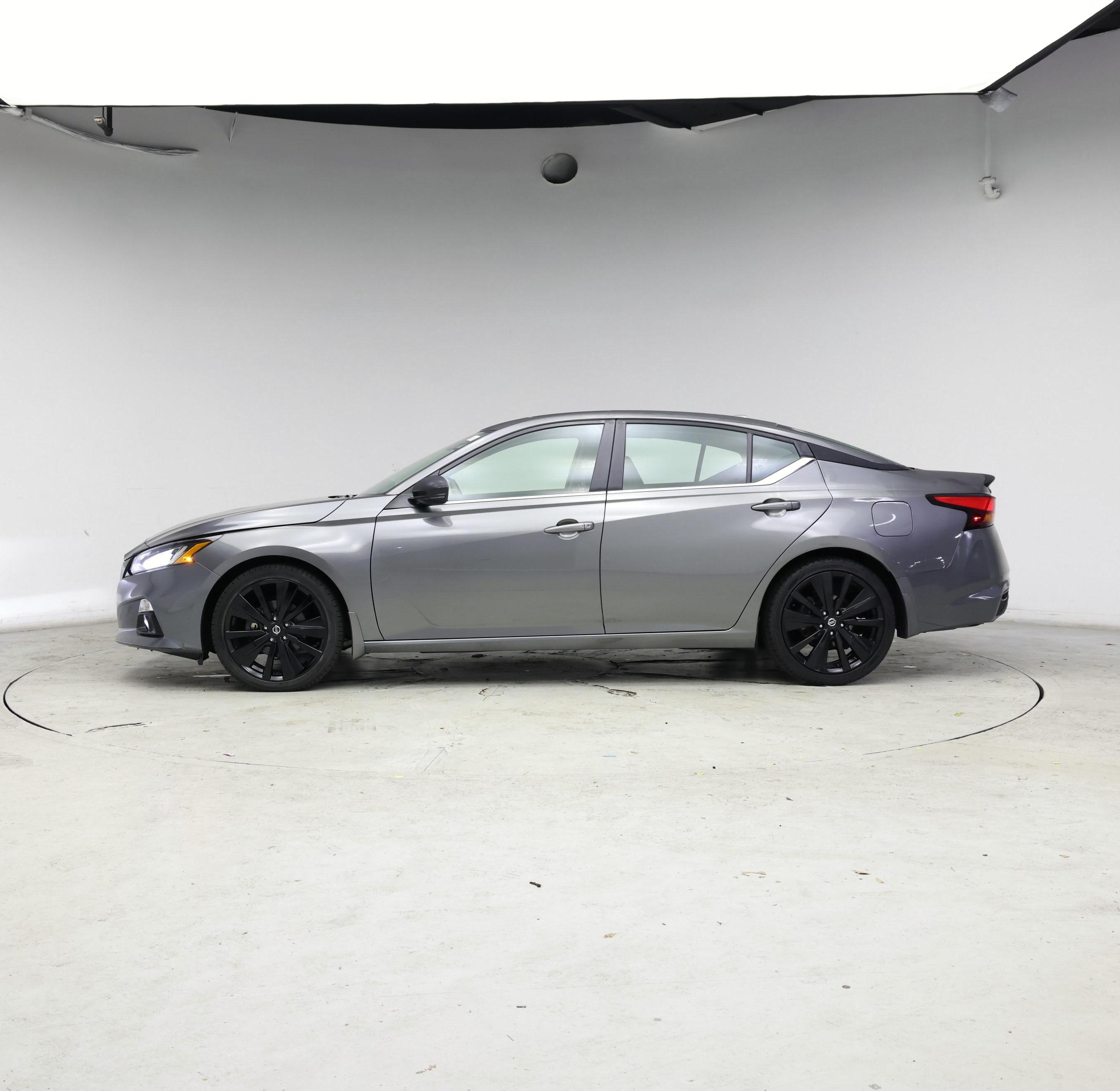 Thumbnail: 2022 Nissan Altima - 3