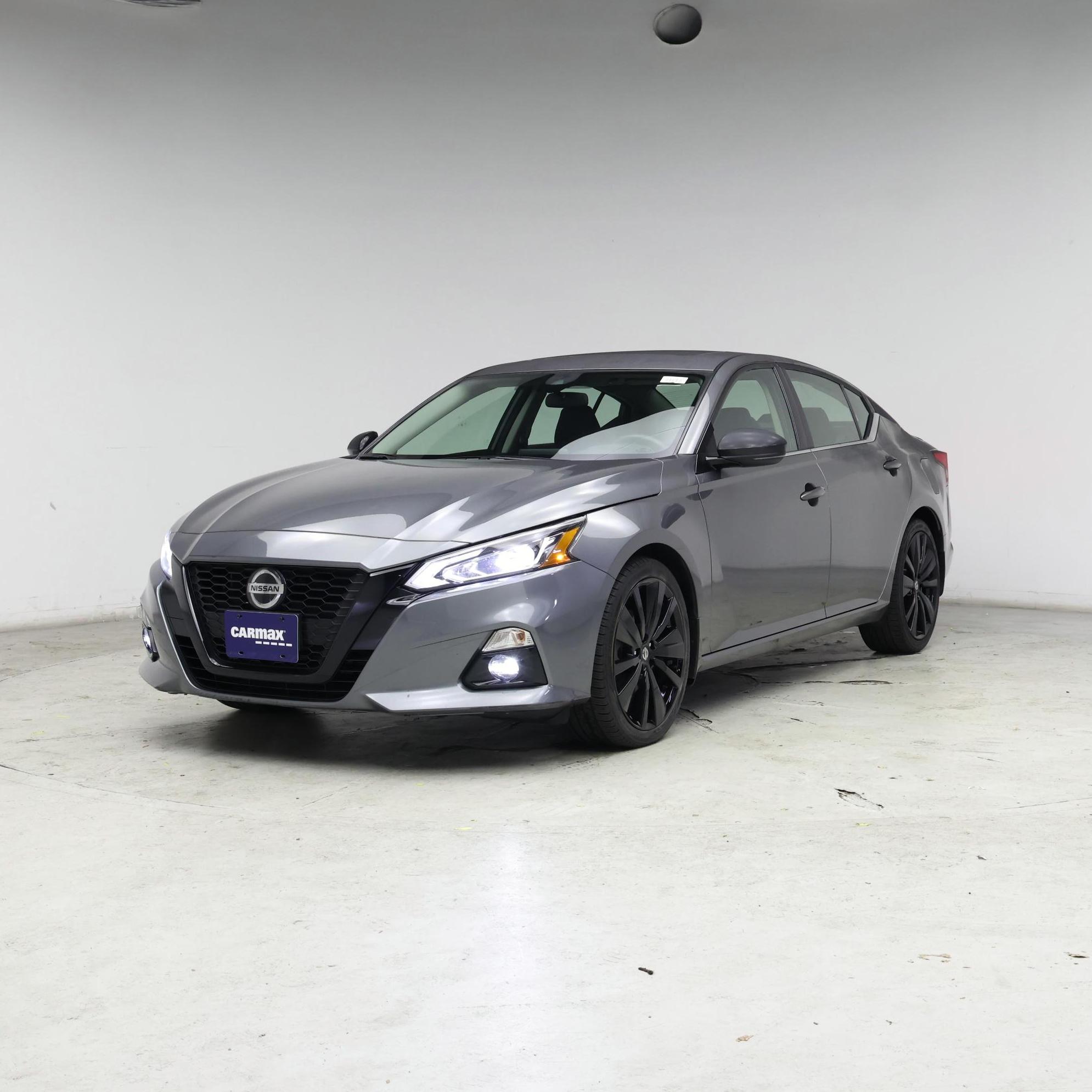 Thumbnail: 2022 Nissan Altima - 4