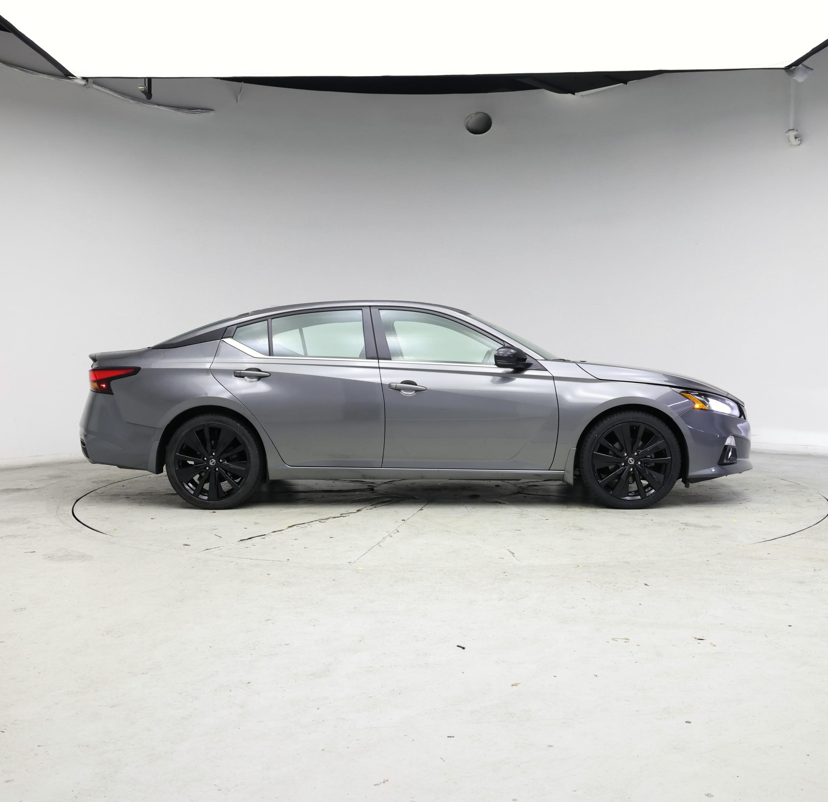 Thumbnail: 2022 Nissan Altima - 7