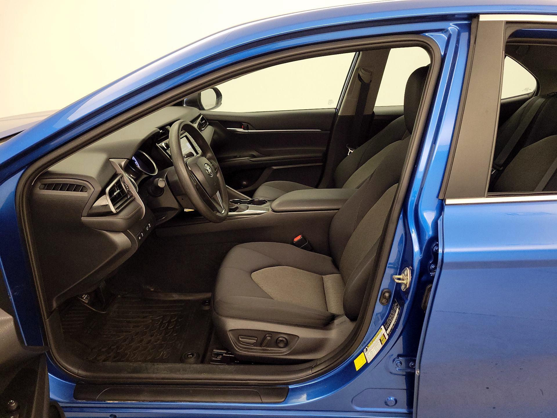 Thumbnail: 2020 Toyota Camry - 11