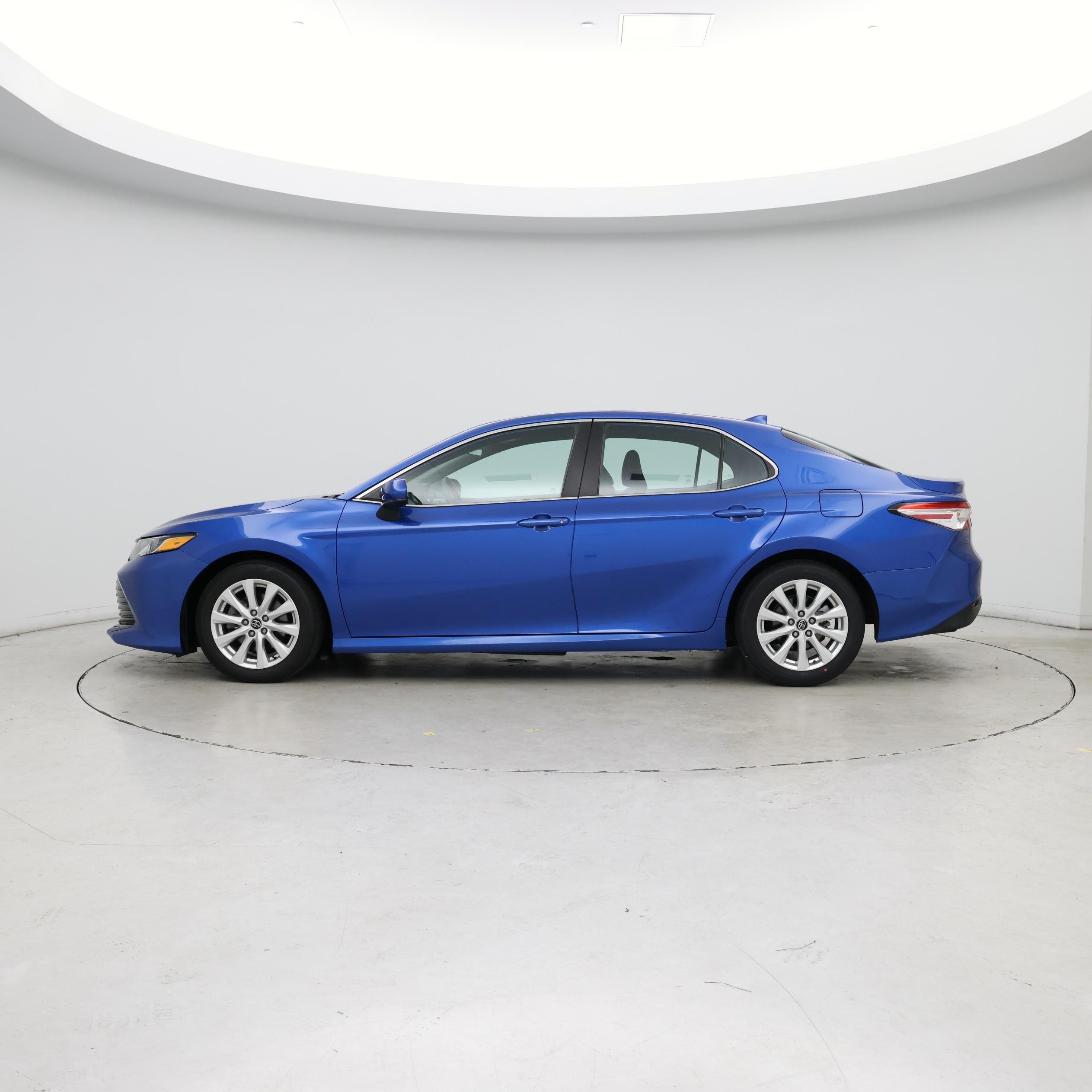 Thumbnail: 2020 Toyota Camry - 3