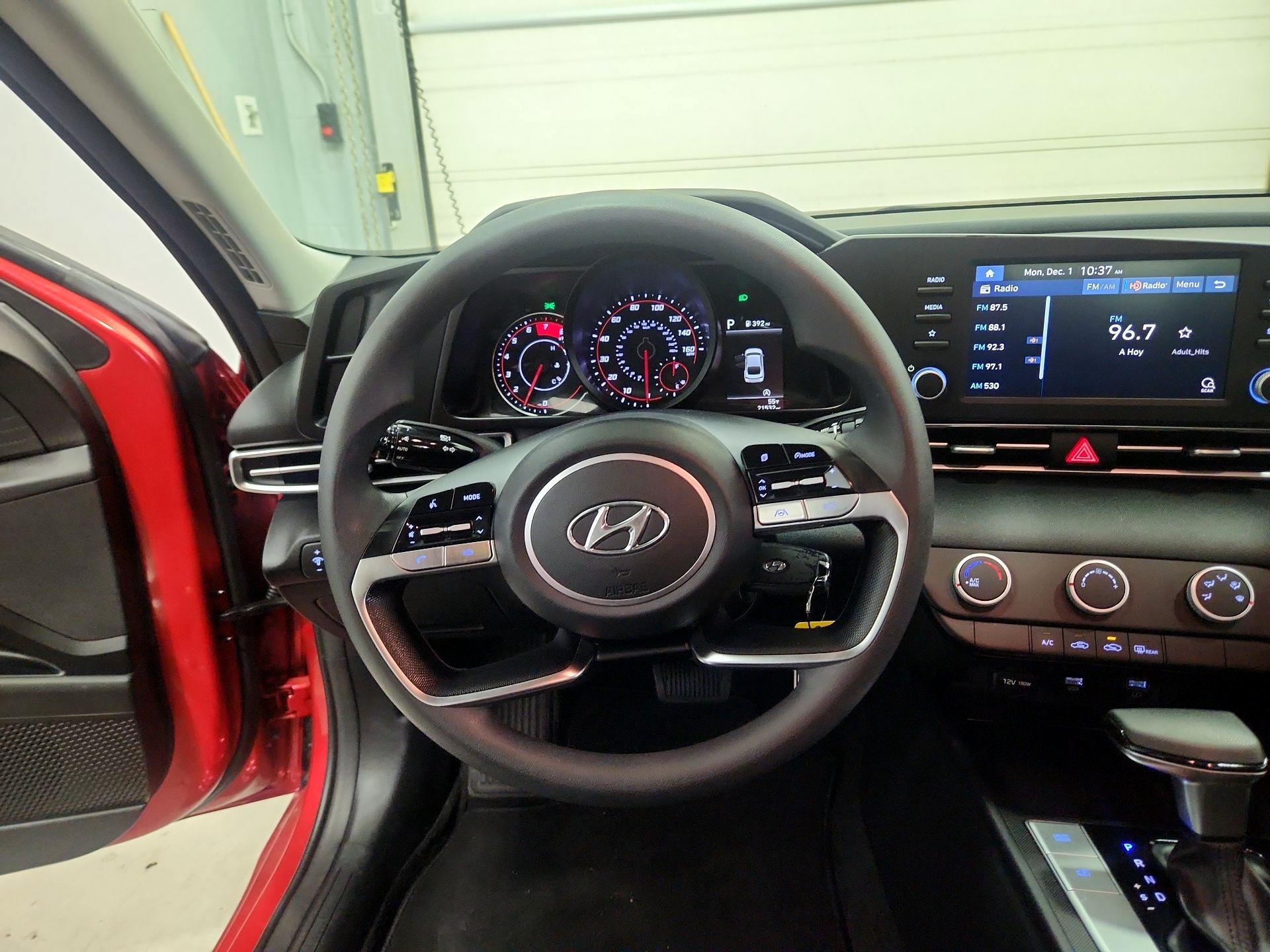 Thumbnail: 2022 Hyundai Elantra - 10