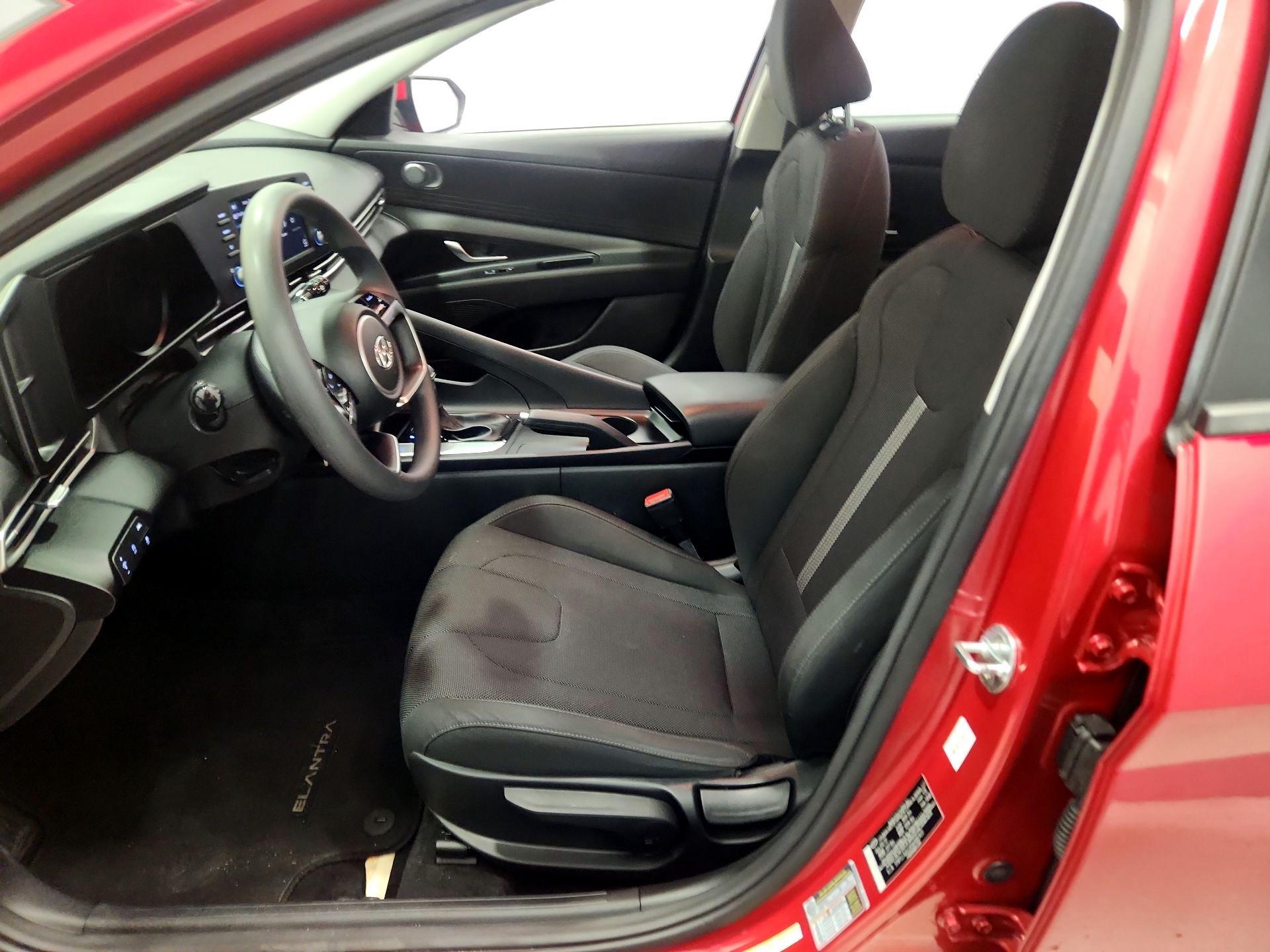 Thumbnail: 2022 Hyundai Elantra - 11