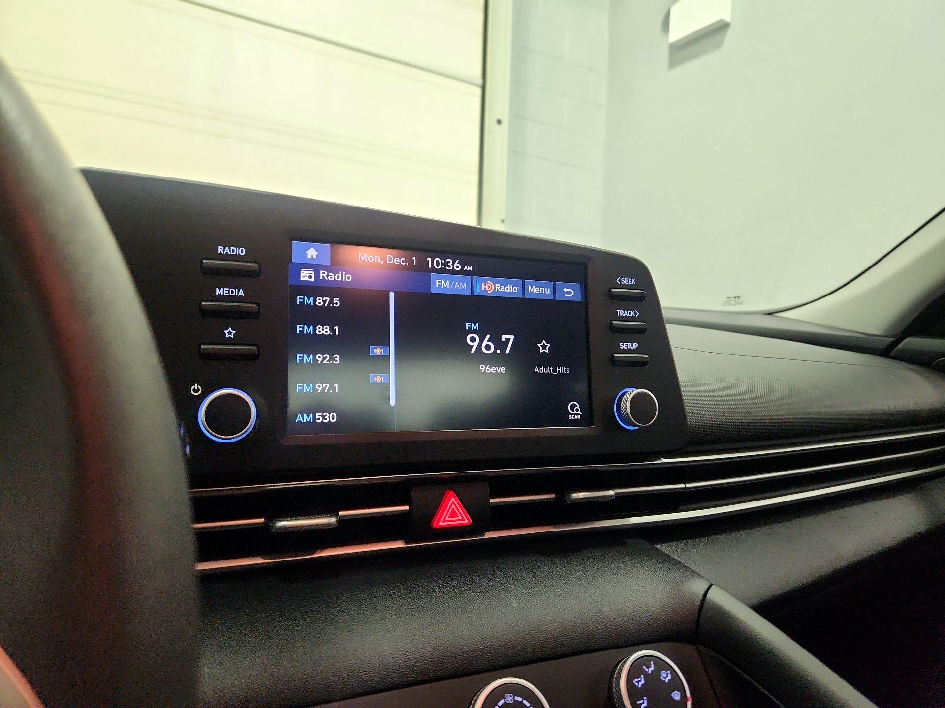 Thumbnail: 2022 Hyundai Elantra - 15