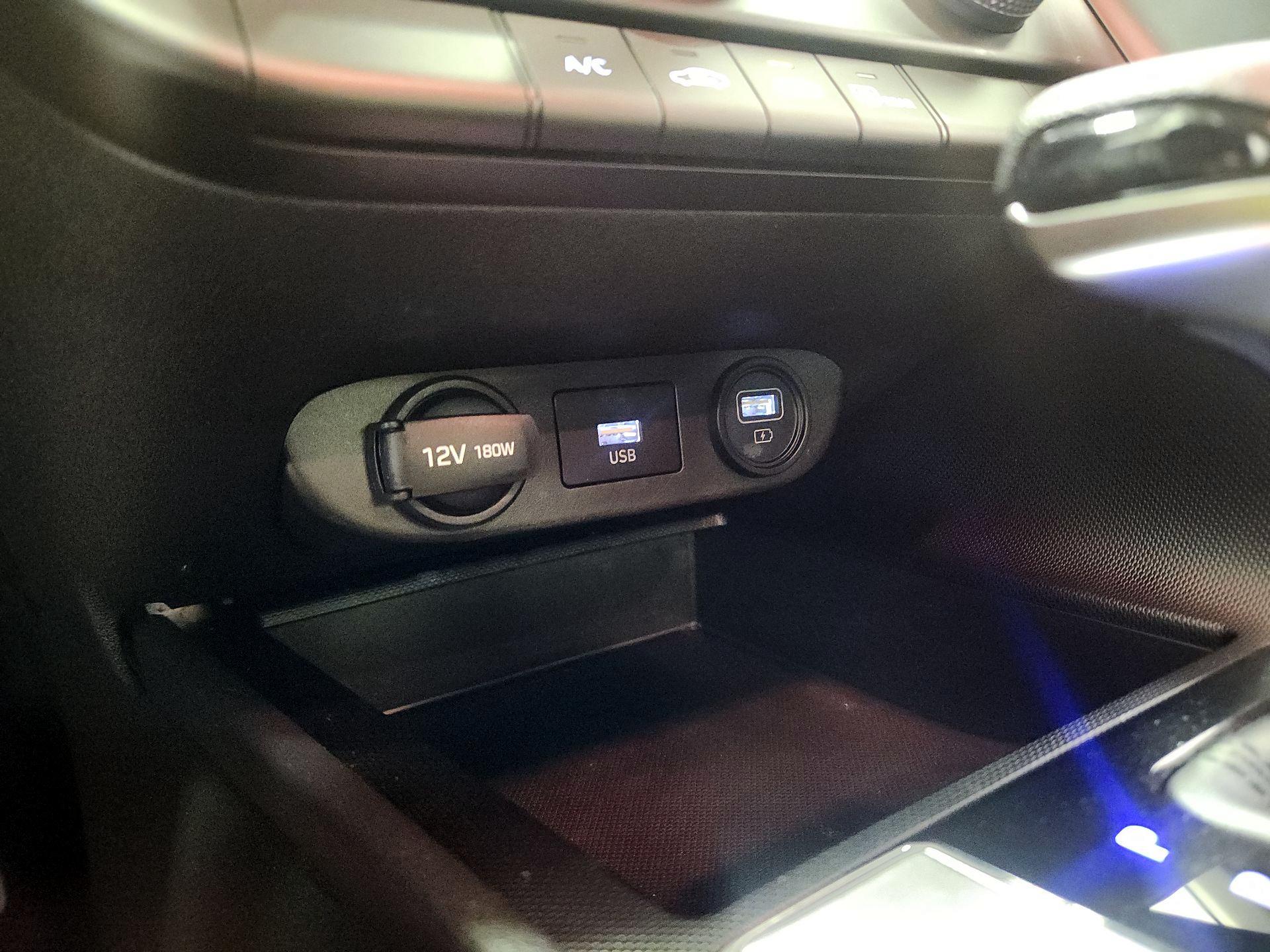 Thumbnail: 2022 Hyundai Elantra - 18