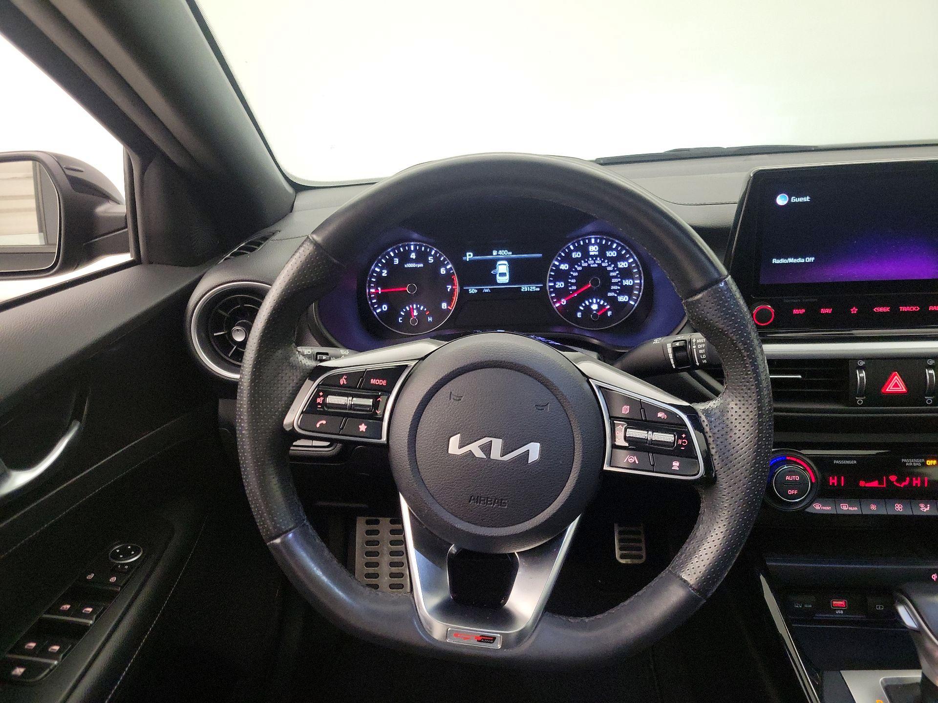 Thumbnail: 2022 Kia Forte - 10