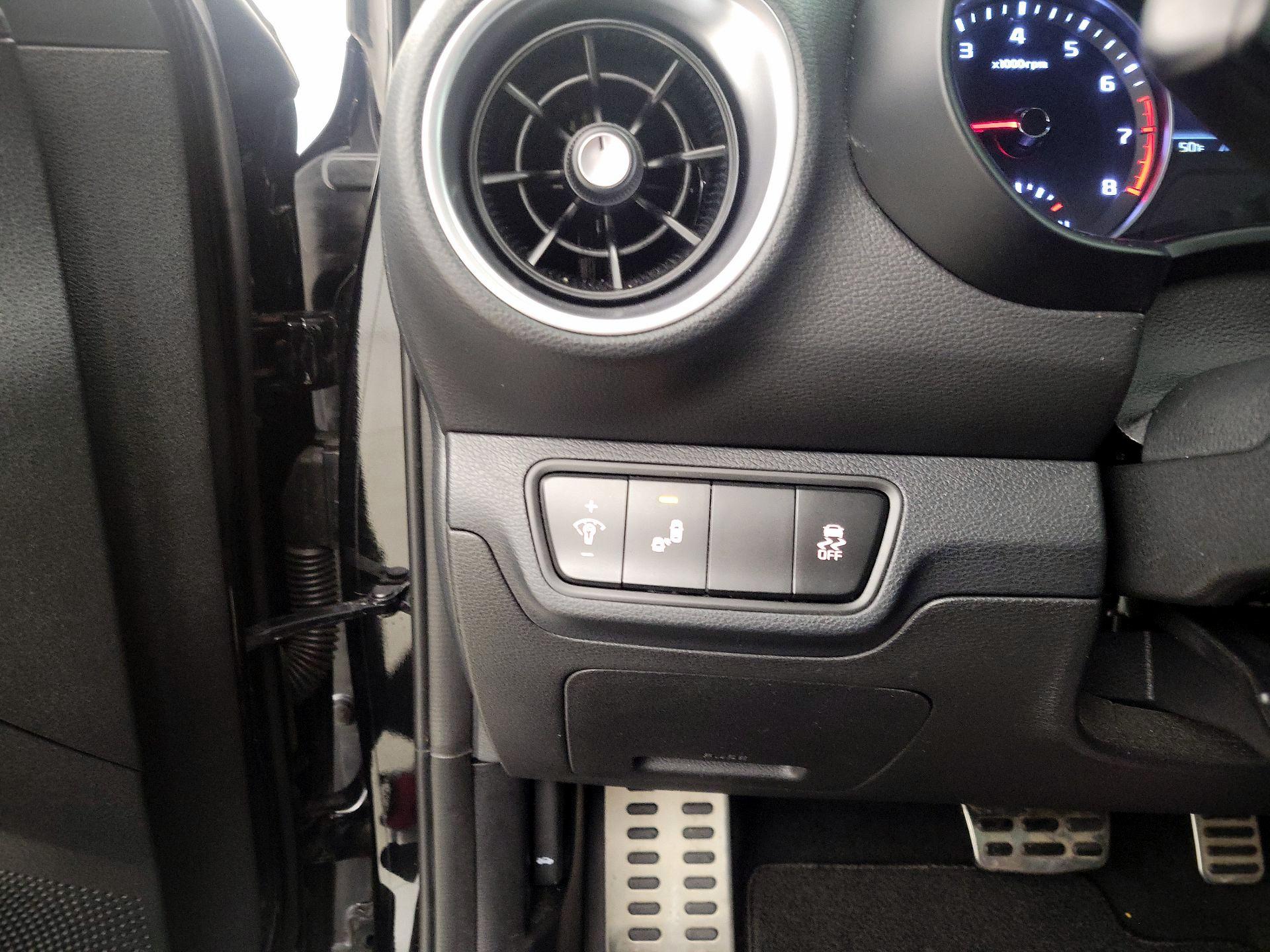 Thumbnail: 2022 Kia Forte - 13