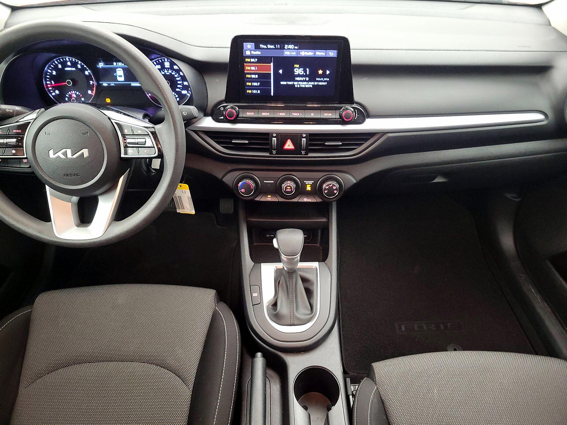 Thumbnail: 2022 Kia Forte - 9