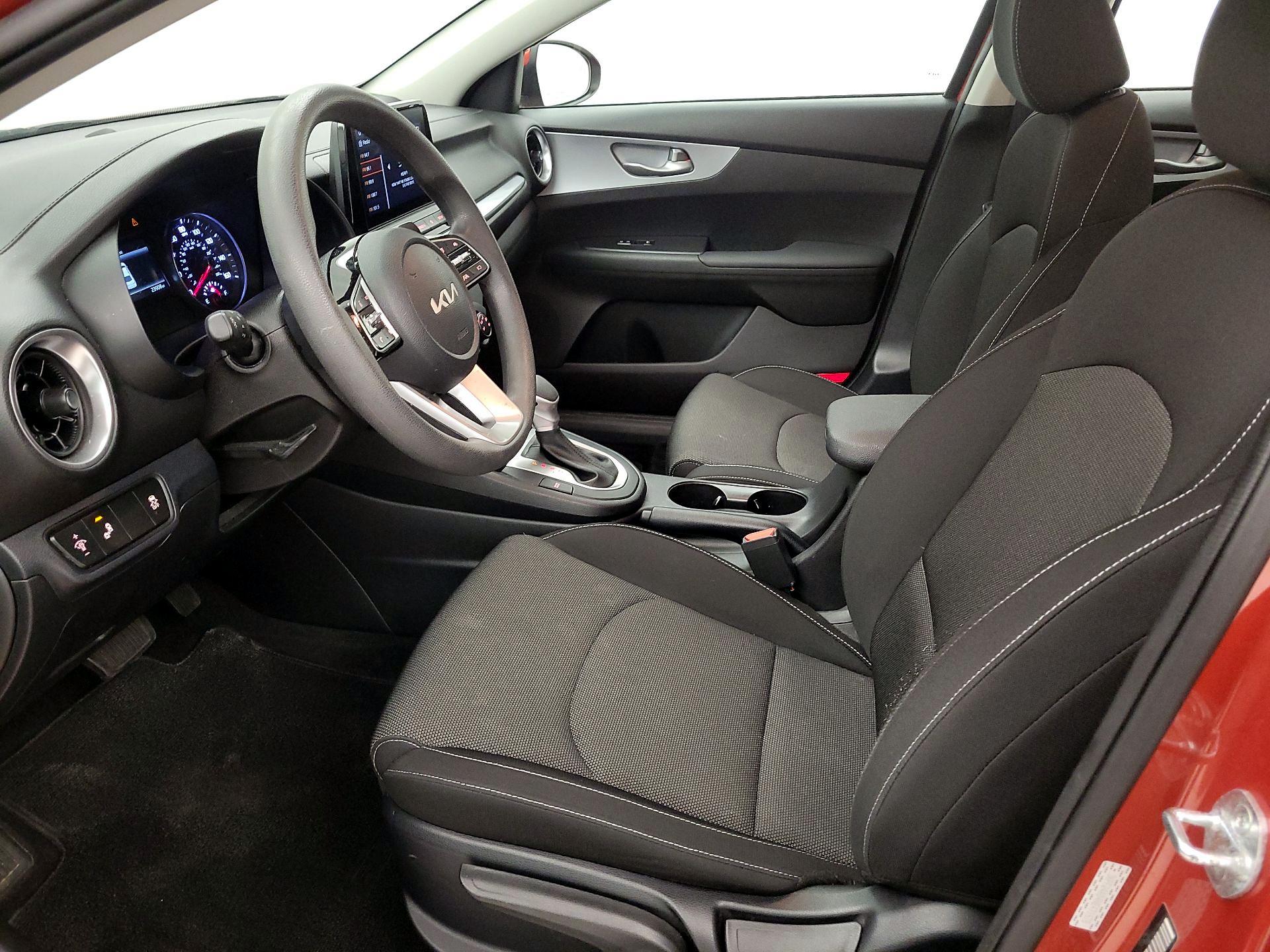 Thumbnail: 2022 Kia Forte - 11