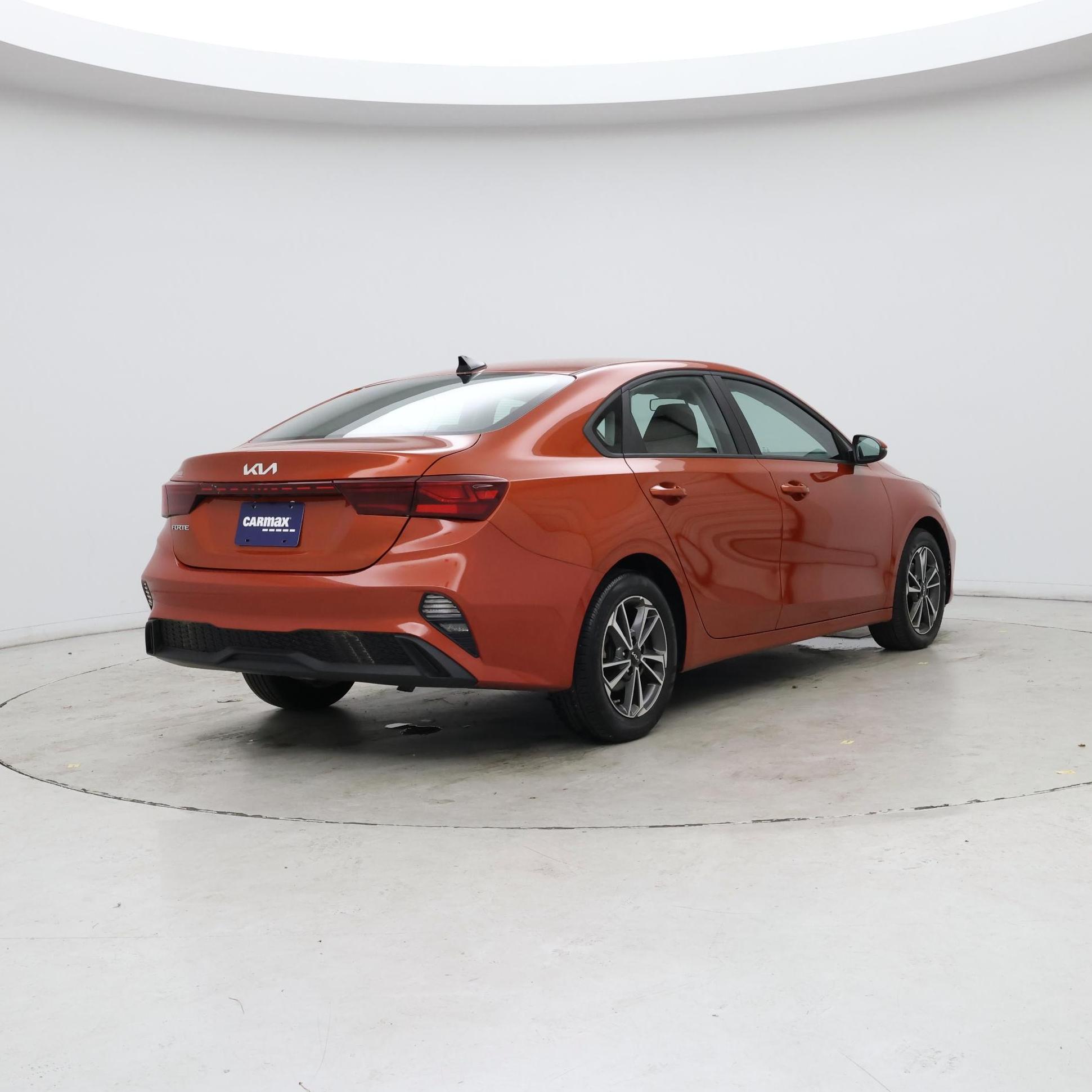 Thumbnail: 2022 Kia Forte - 8