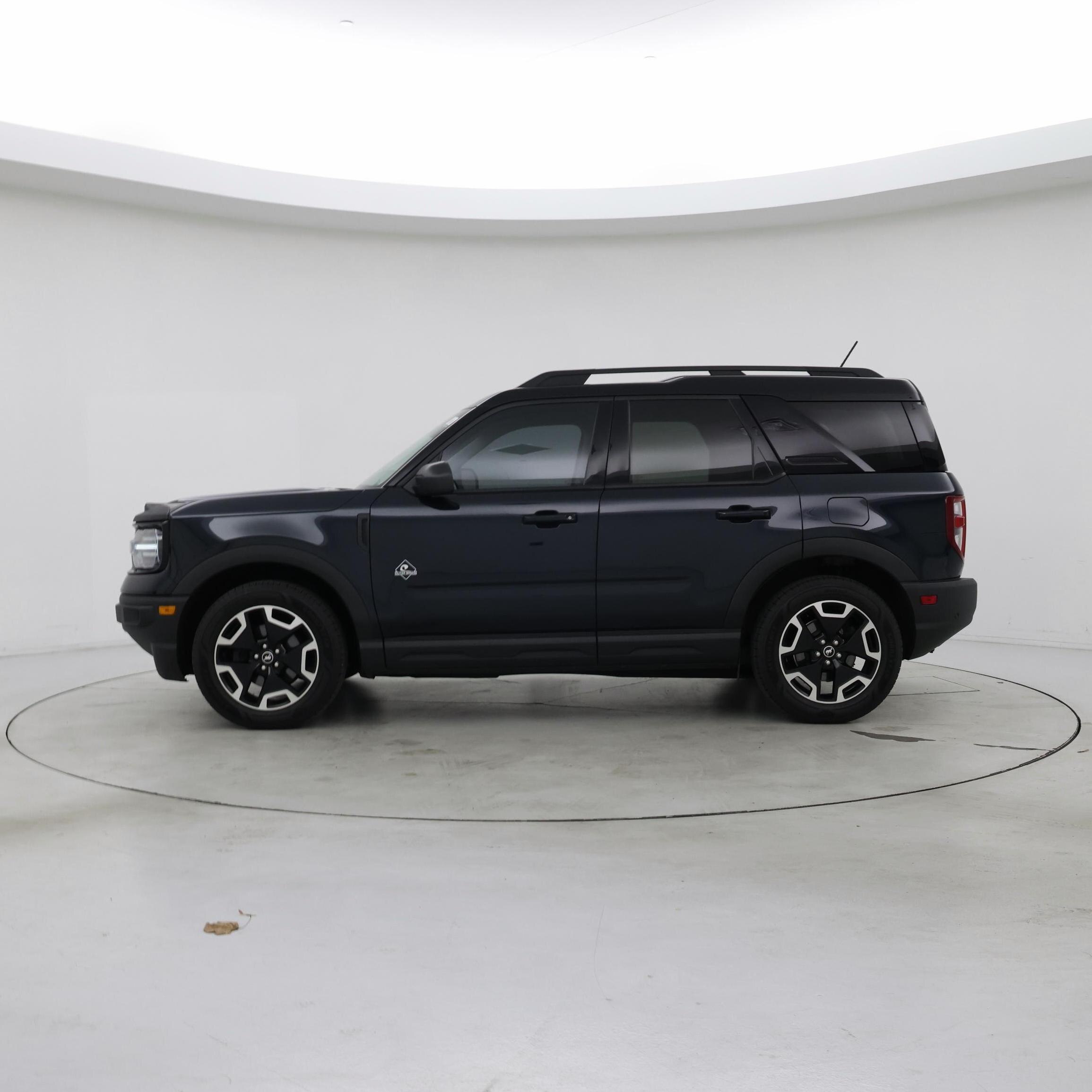 Thumbnail: 2021 Ford Bronco Sport - 3