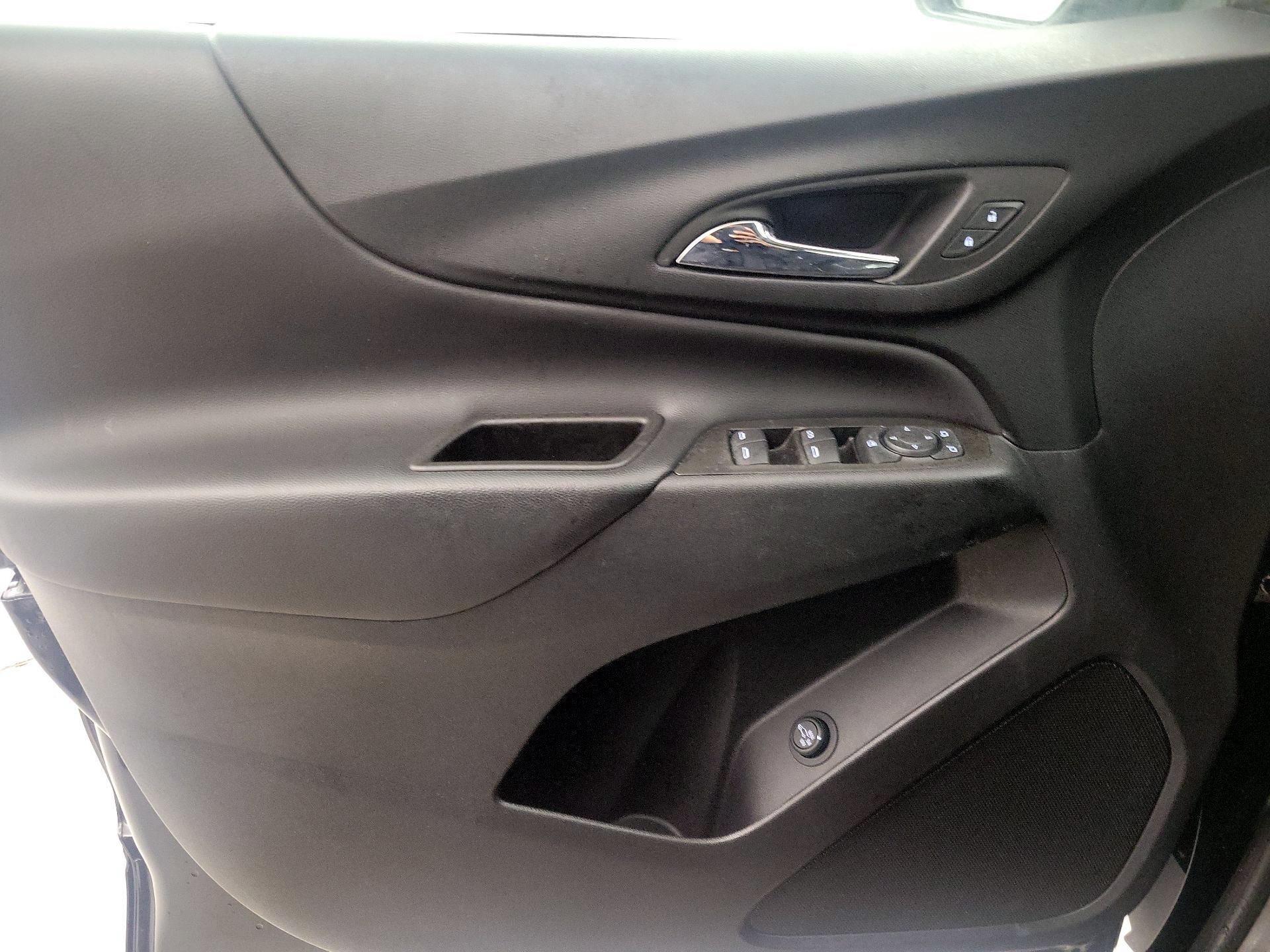 Thumbnail: 2022 Chevrolet Equinox - 12