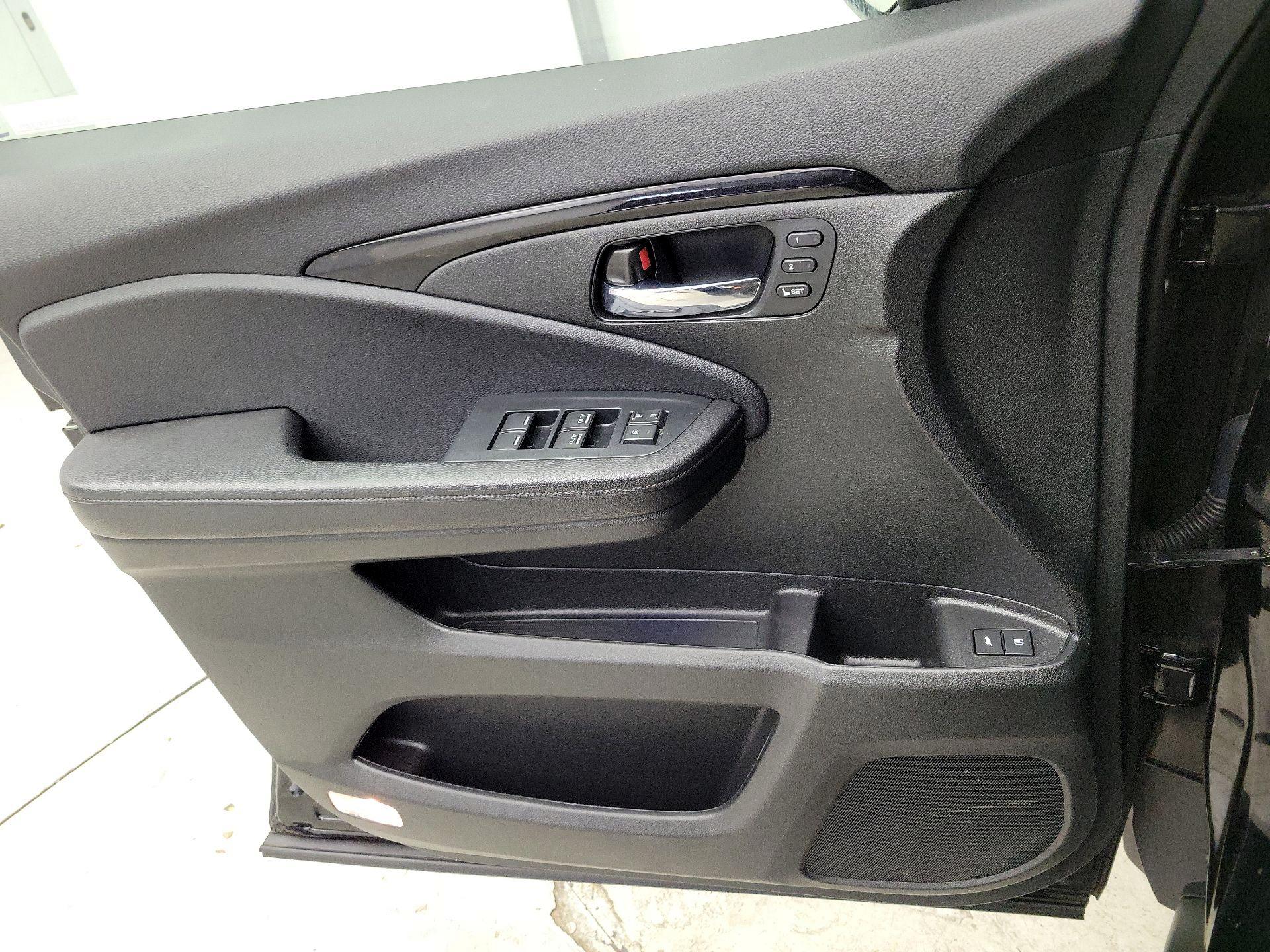 Thumbnail: 2022 Honda Pilot - 12