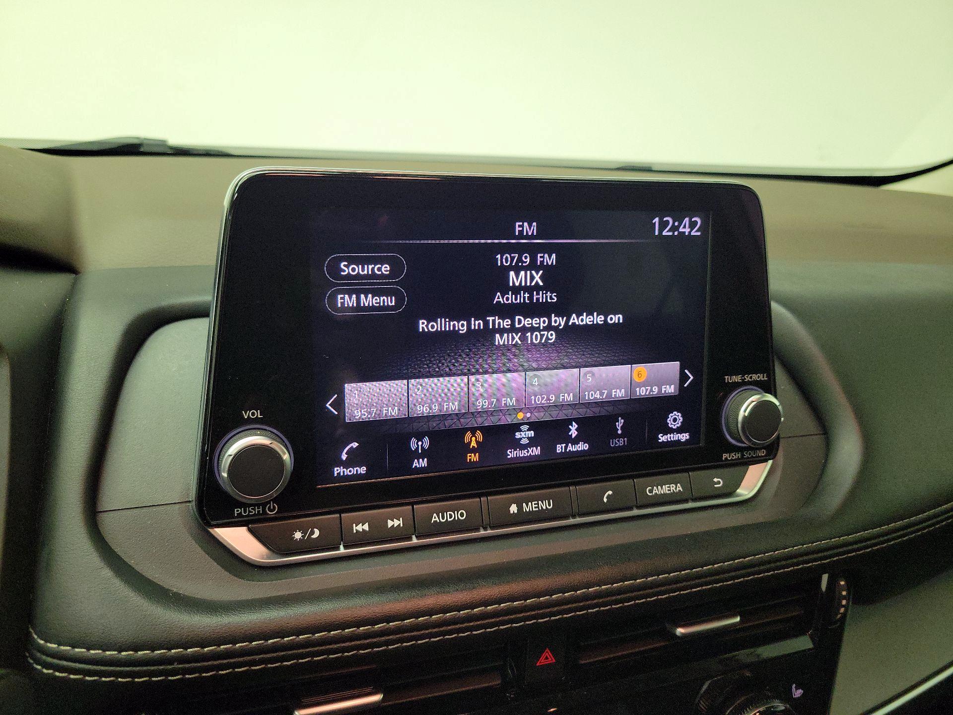 Thumbnail: 2022 Nissan Rogue - 15