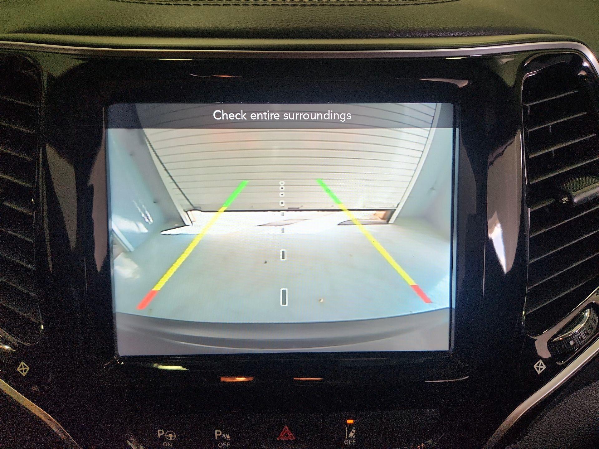 Thumbnail: 2021 Jeep Cherokee - 14