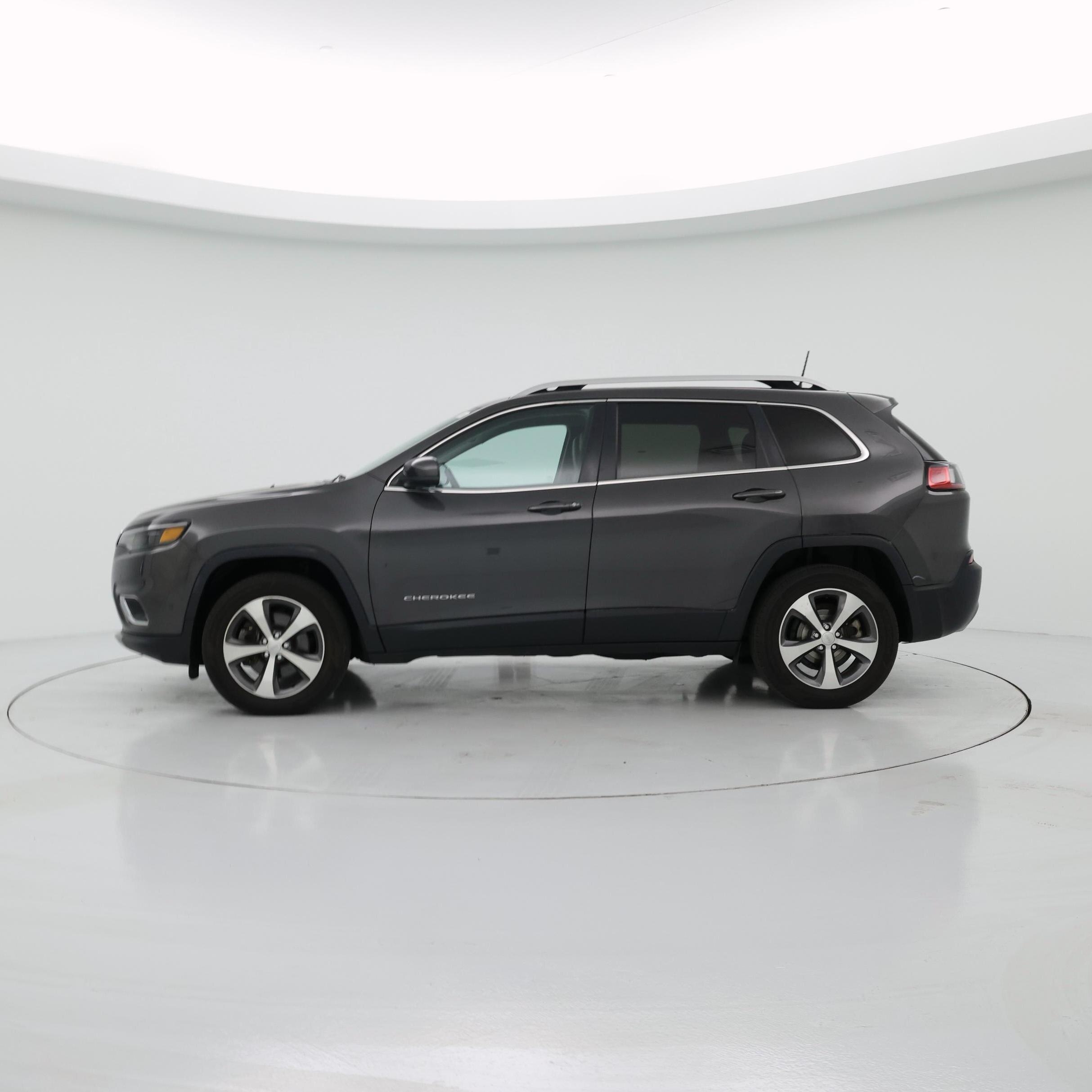 Thumbnail: 2021 Jeep Cherokee - 3