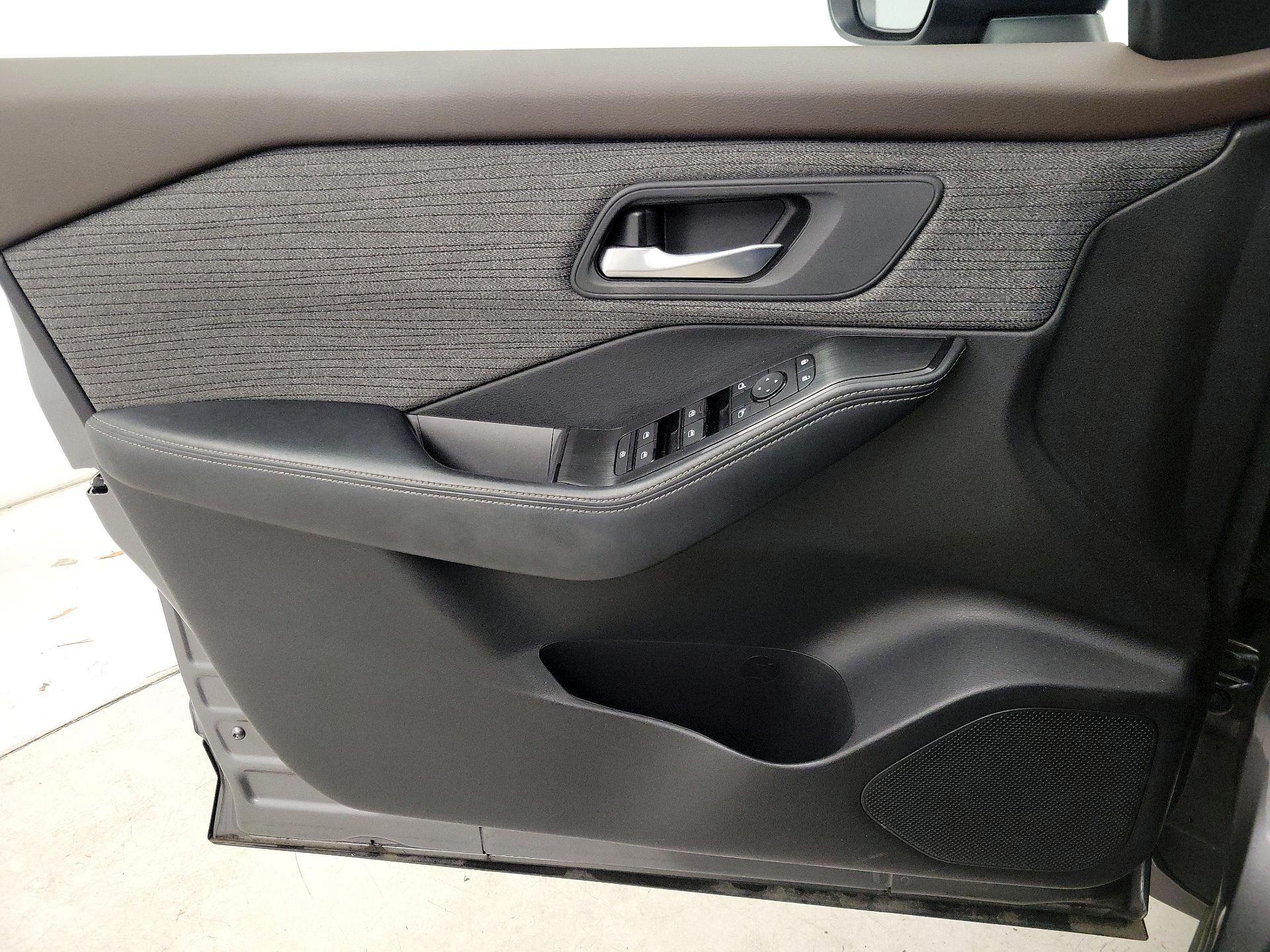 Thumbnail: 2023 Nissan Rogue - 12