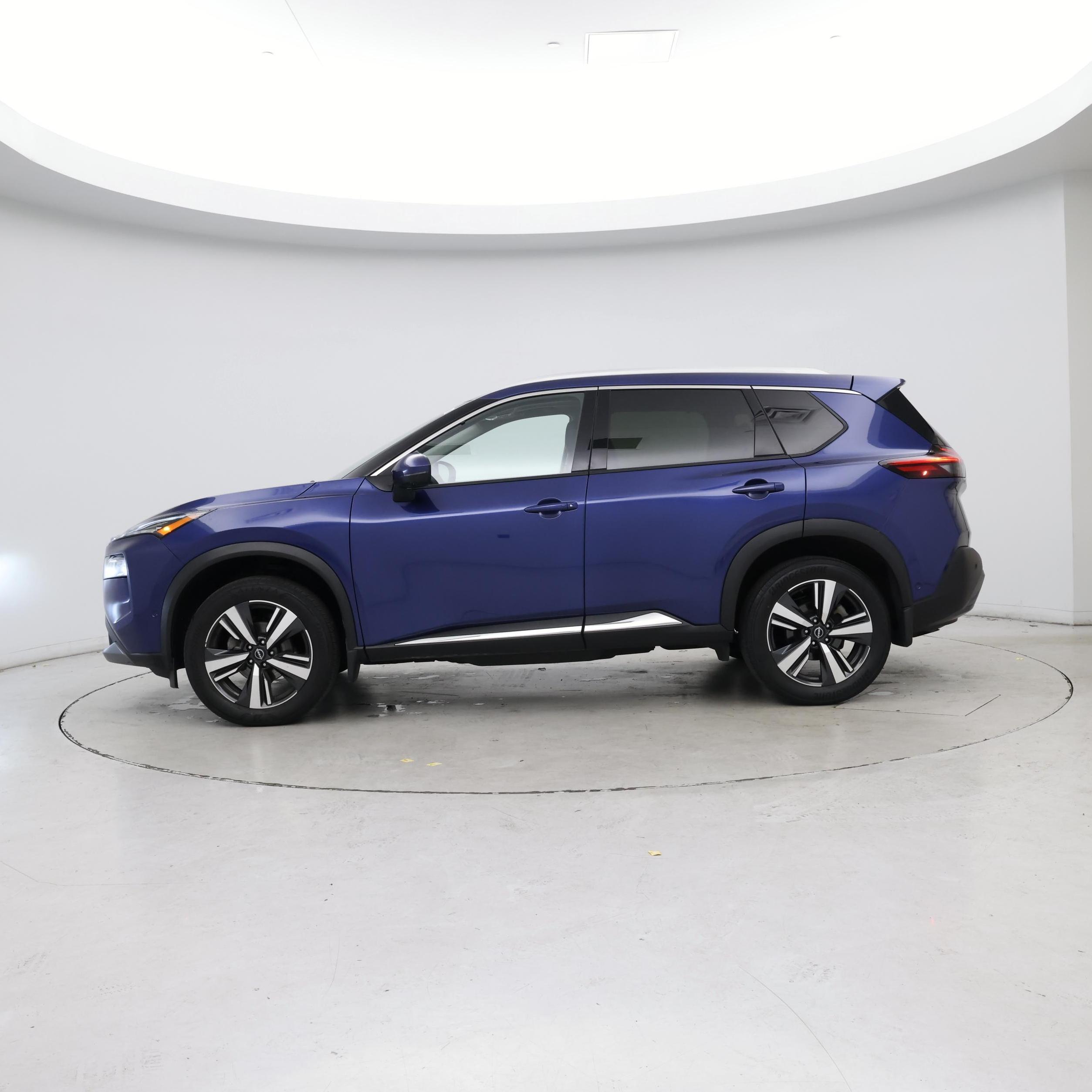 Thumbnail: 2023 Nissan Rogue - 3