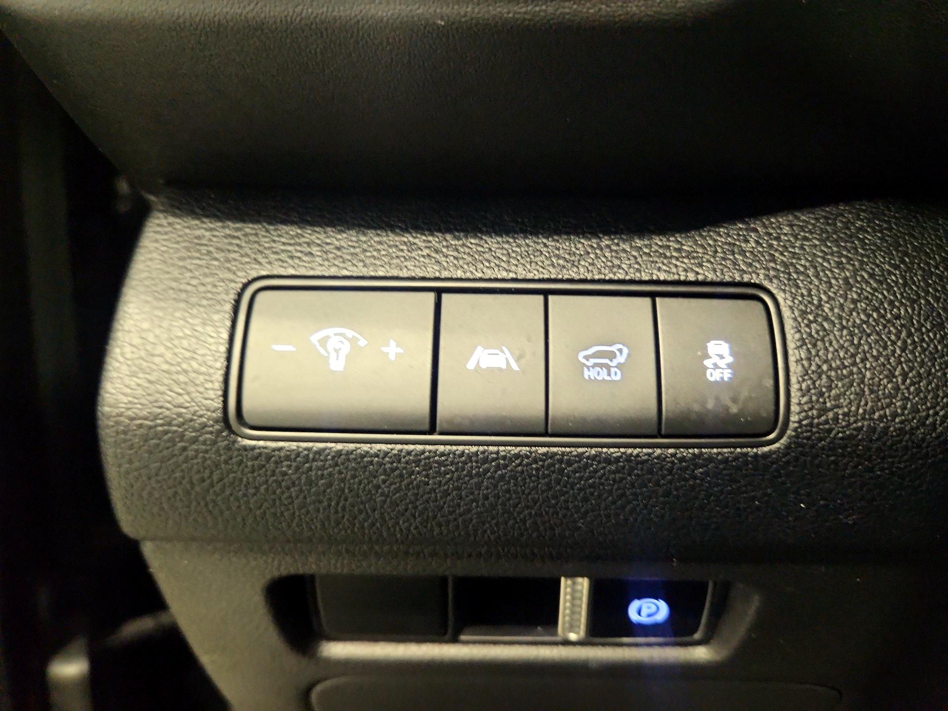 Thumbnail: 2023 Hyundai Santa Fe - 14